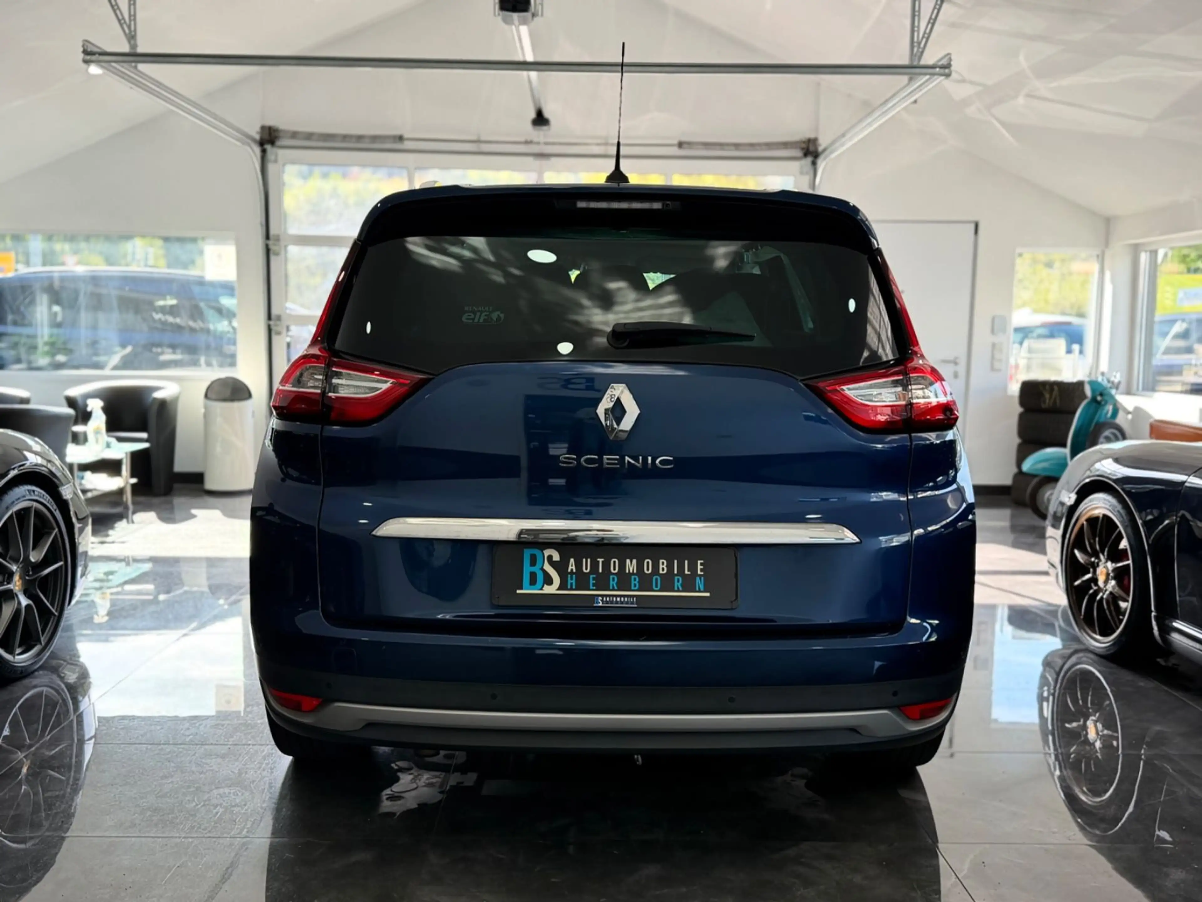 Renault Scenic IV Grand BOSE Edition/Aut/Kamera/Navi/Pan — photo 6