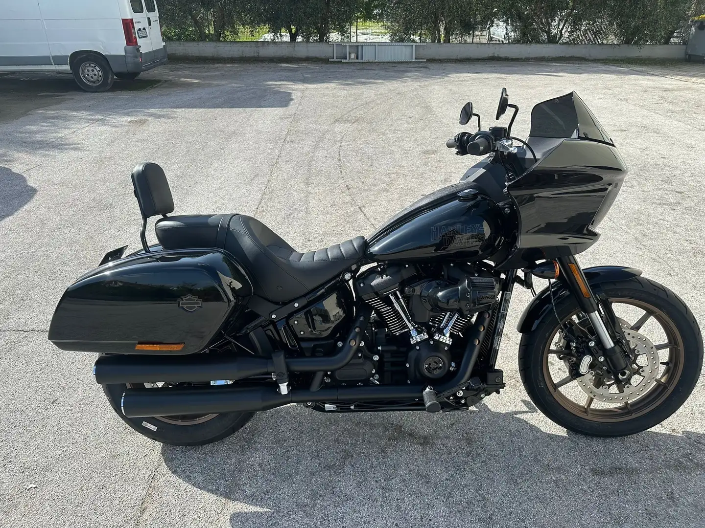 Harley-Davidson Lowrider ST Noir - 2
