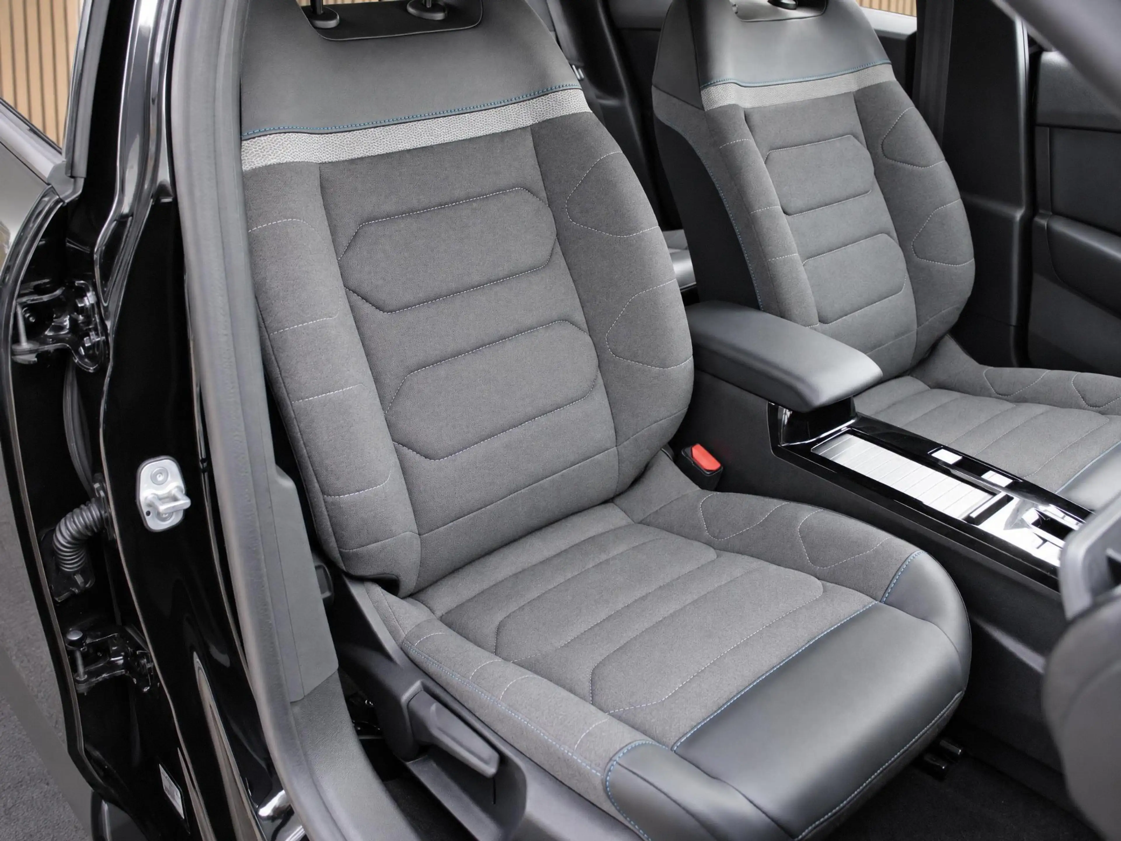 Citroen E-C4 Electric You 136pk 50 kWh | Camera/Navi/Climate — photo 11