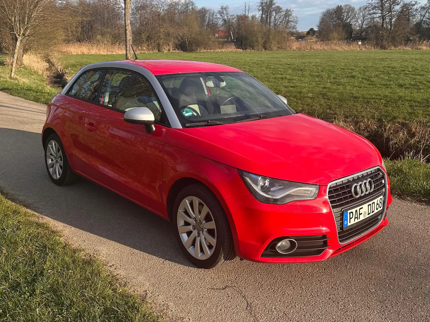 Audi A1 A1 1.6 TDI Ambition Rot - 2