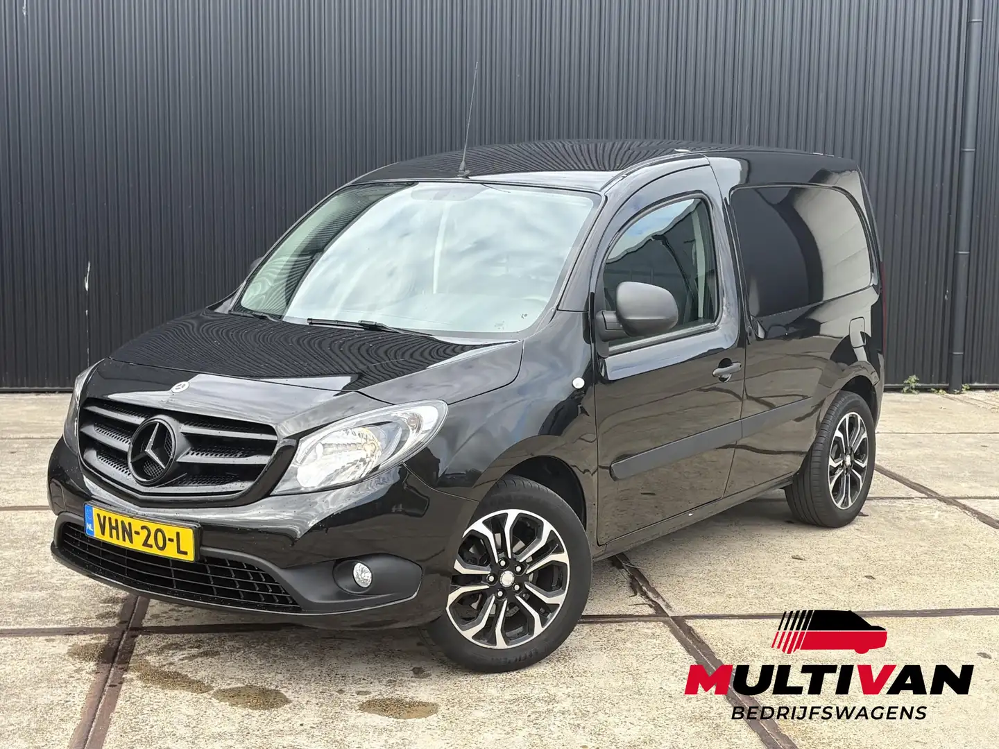 Mercedes-Benz Citan 108 CDI MARGE | Bluetooth | Schuifdeur | 17 inch L Zwart - 1