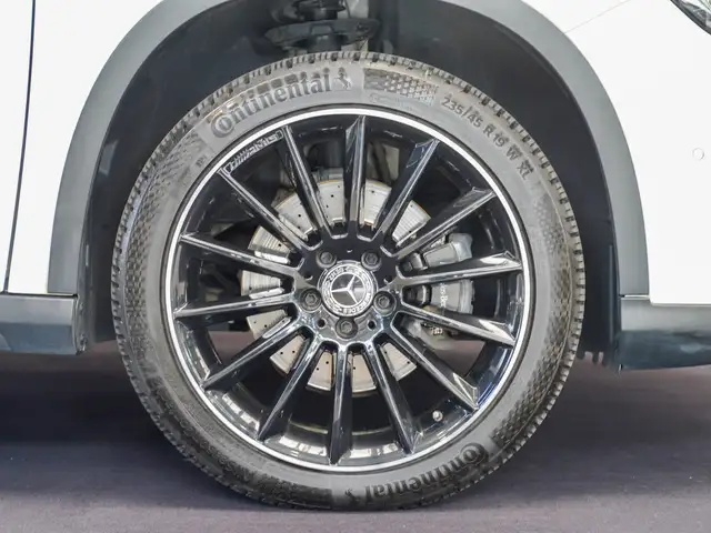 Mercedes-Benz GLA view 2