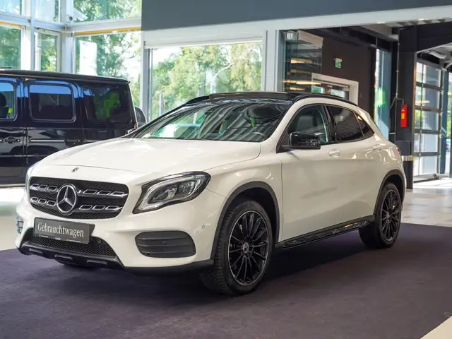 Mercedes-Benz GLA view 6