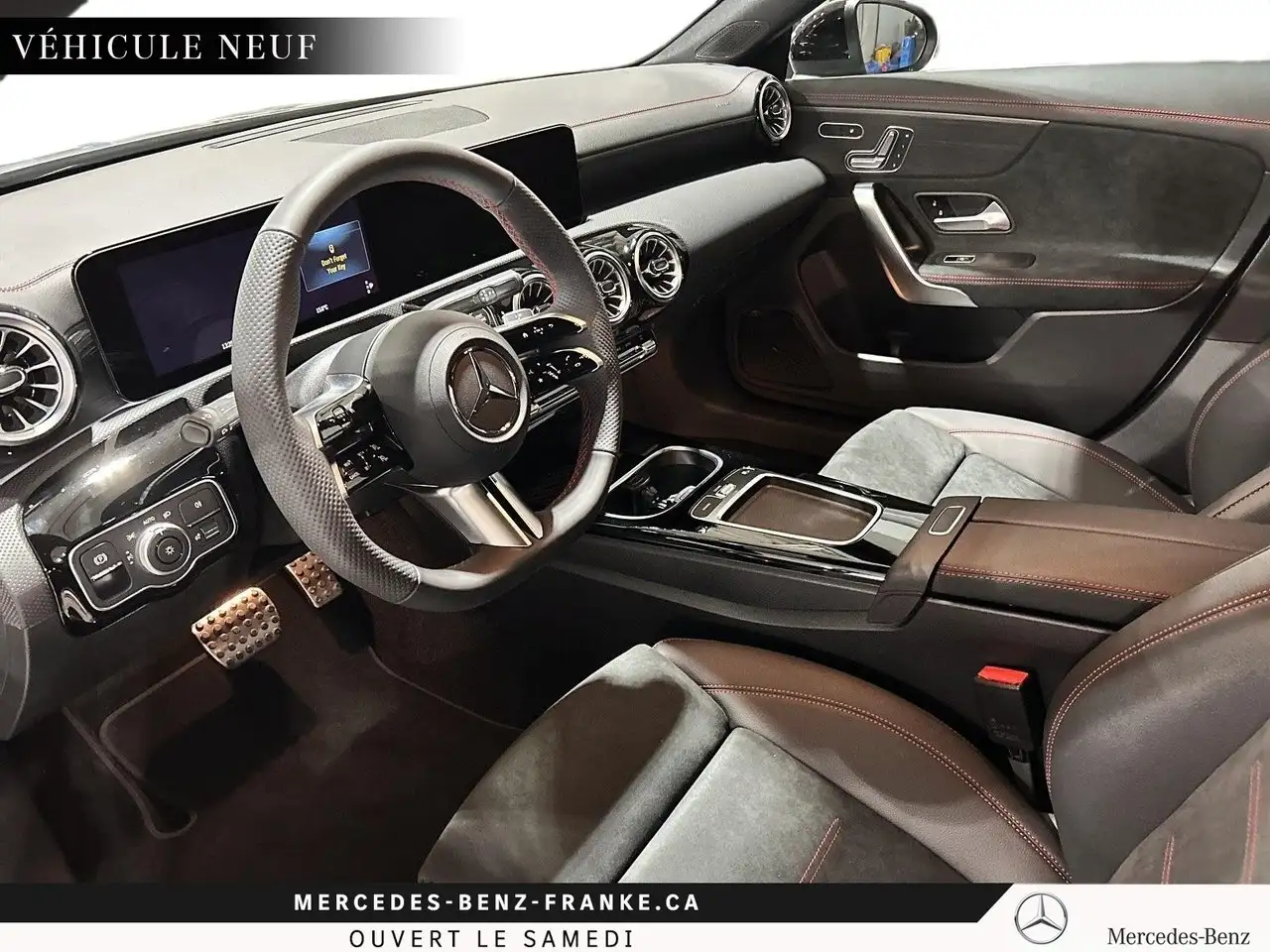 Mercedes-Benz CLA снимка Mercedes-Benz CLA