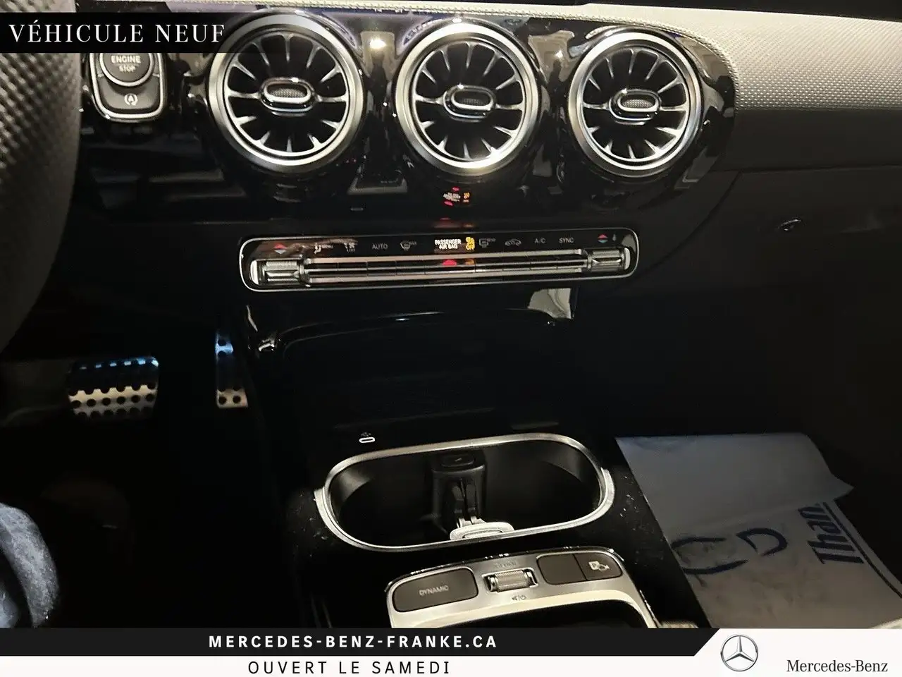 Mercedes-Benz CLA снимка Mercedes-Benz CLA