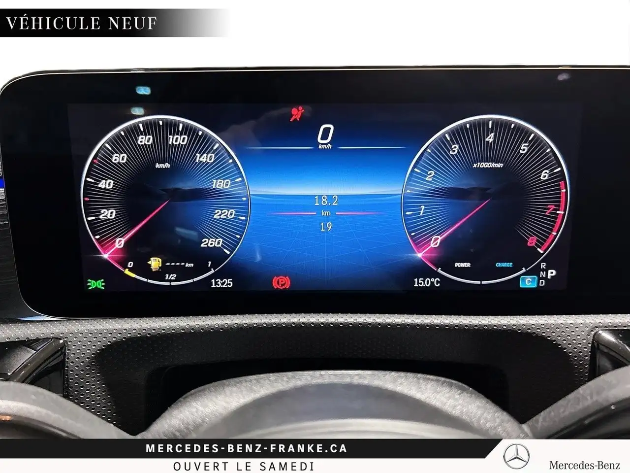 Mercedes-Benz CLA снимка Mercedes-Benz CLA