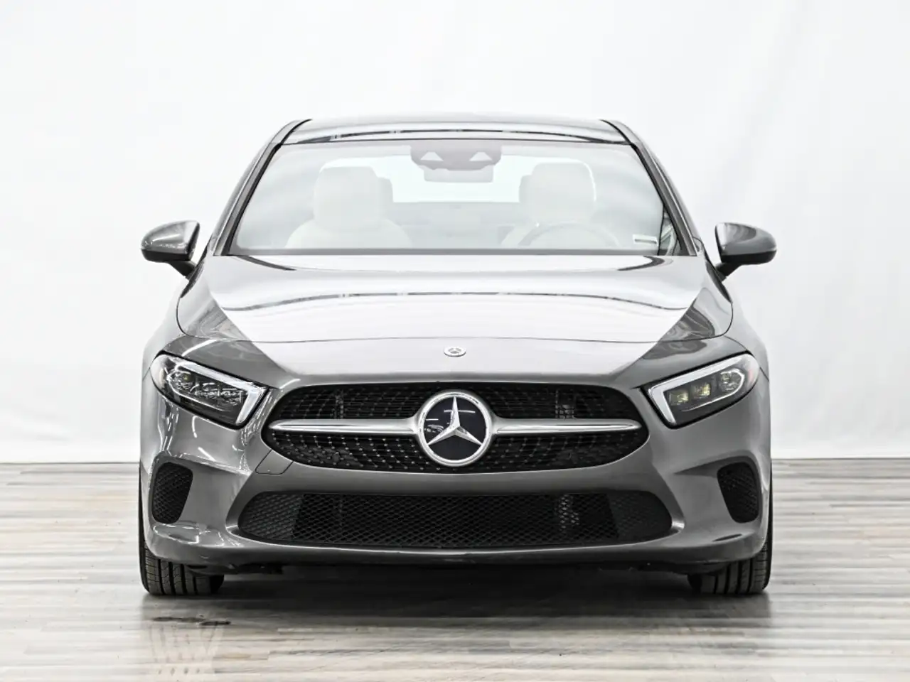 Mercedes-Benz A-Class снимка Mercedes-Benz A-Class