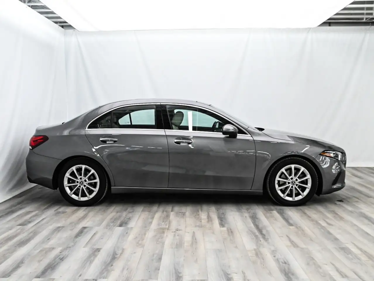Mercedes-Benz A-Class снимка Mercedes-Benz A-Class