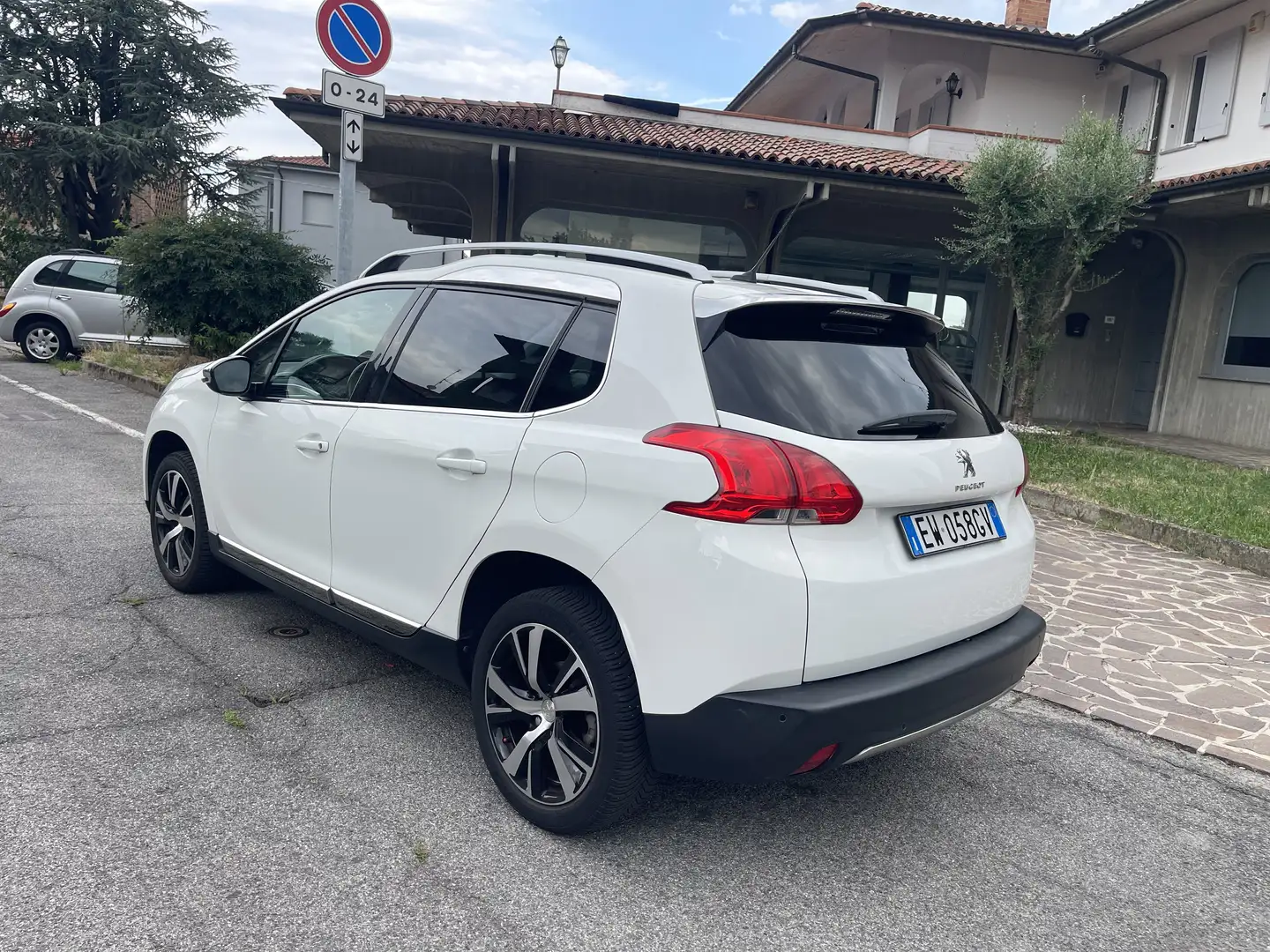 Peugeot 2008 1.6 e-hdi 8v Feline s&s 115cv - 2