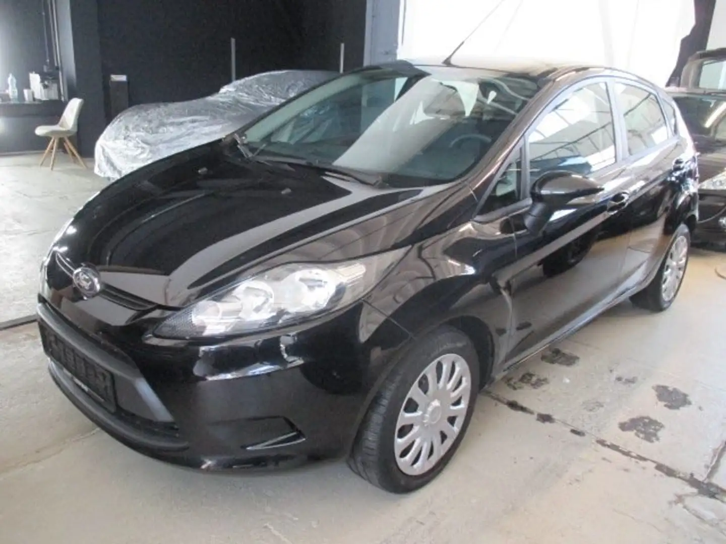 Ford Fiesta Trend! 5-türig! Klima! TÜV 05/2027! Zwart - 1