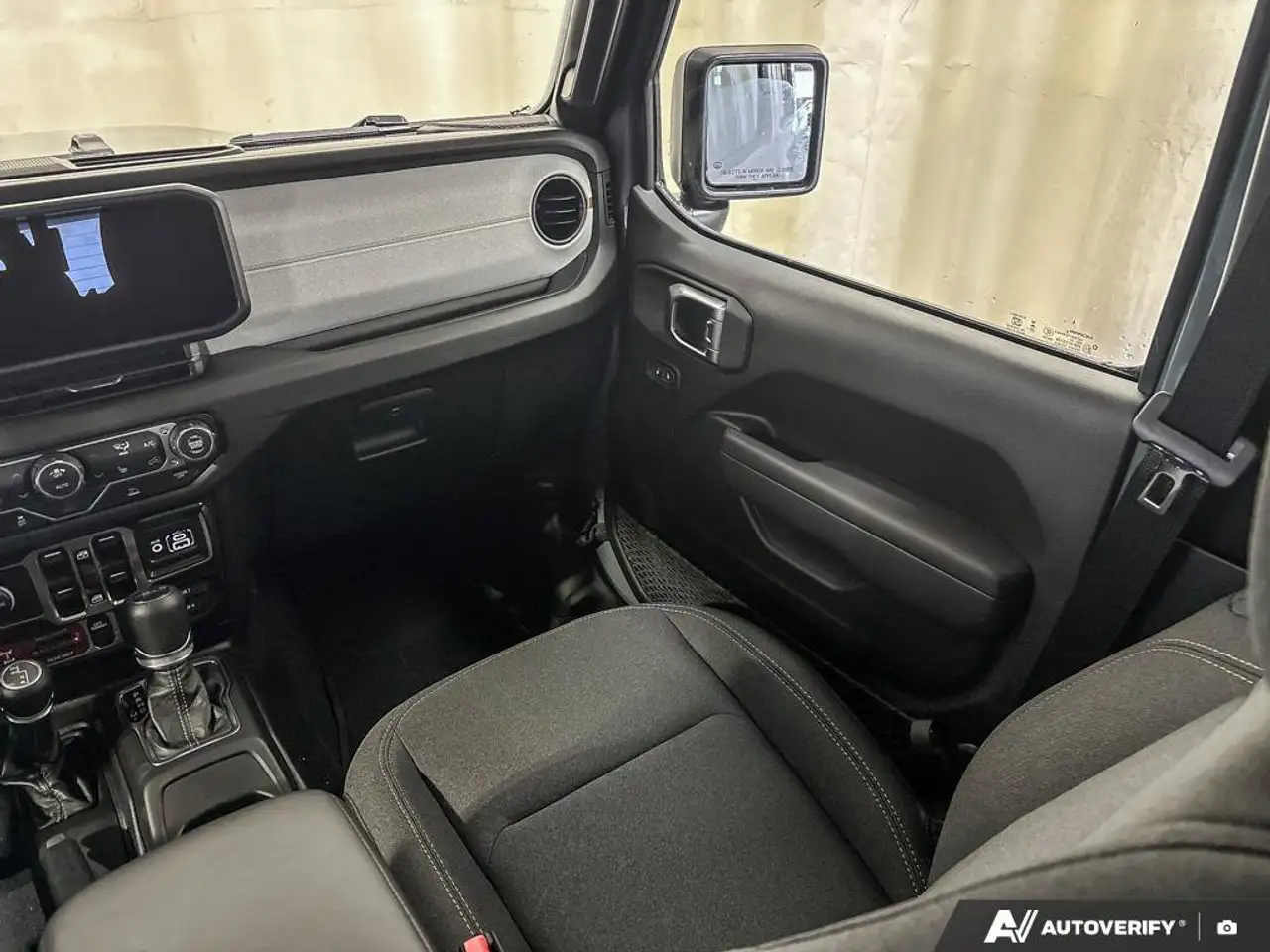 Jeep Gladiator photo Jeep Gladiator