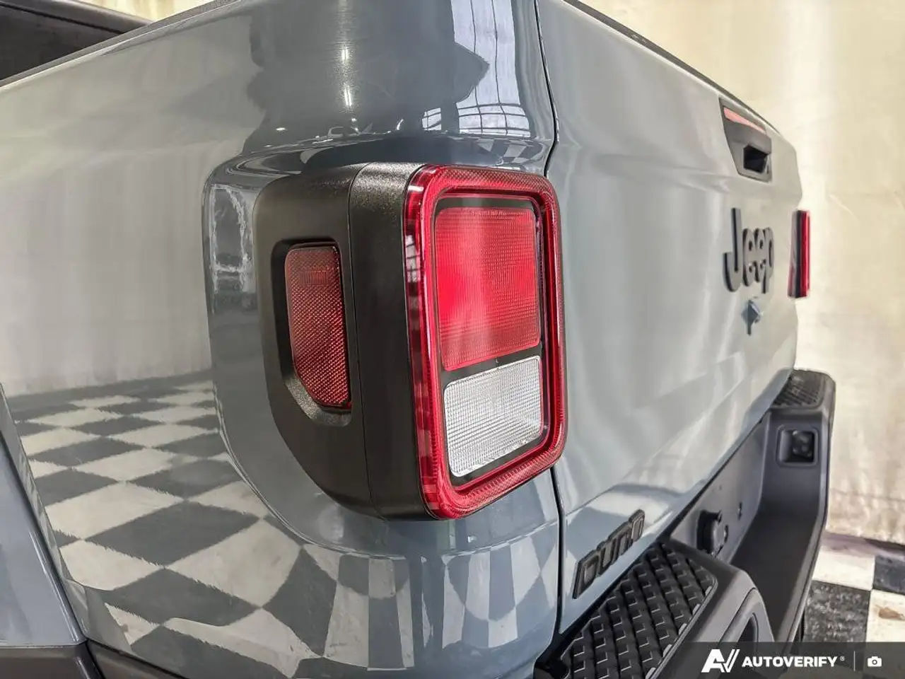 Jeep Gladiator photo Jeep Gladiator