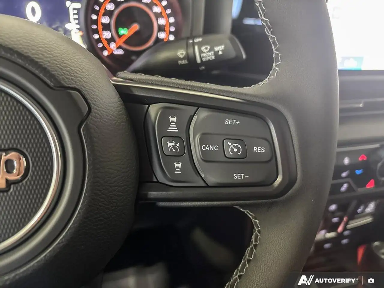 Jeep Gladiator photo Jeep Gladiator