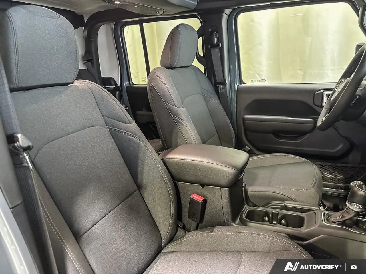 Jeep Gladiator photo Jeep Gladiator