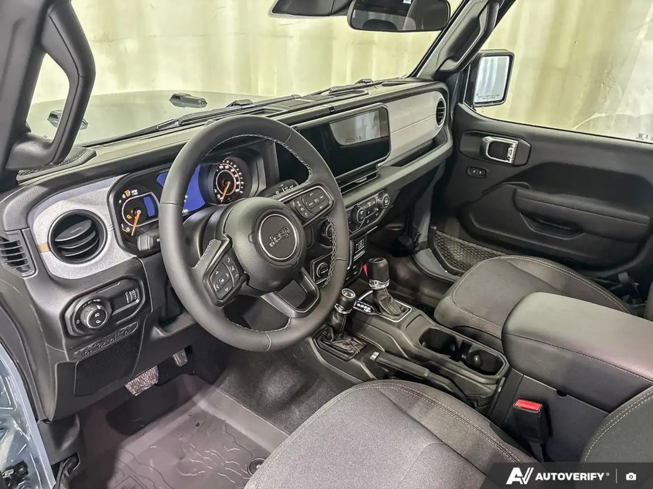 Jeep Gladiator photo Jeep Gladiator