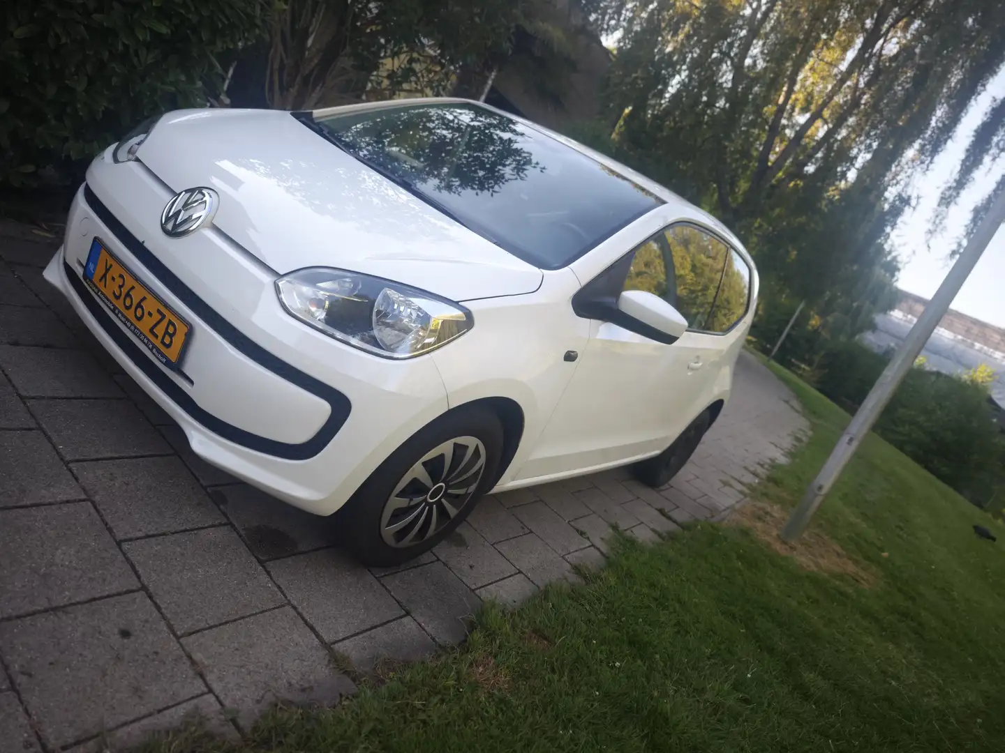 Volkswagen up! up! 1.0 up! Edition ecofuel Wit - 1