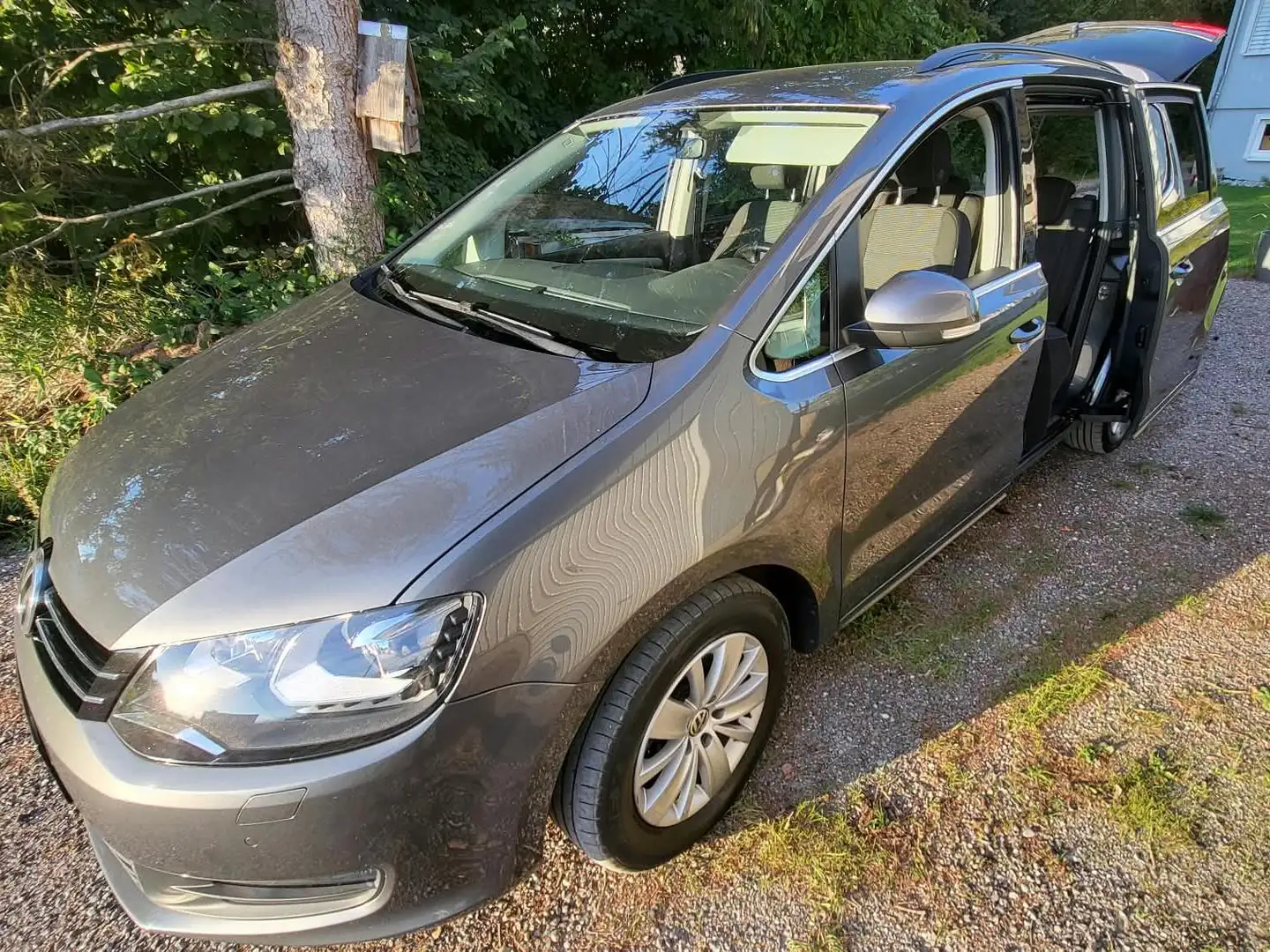 Volkswagen Sharan Sharan Business SCR 2,0 TDI DSG Business Grau - 1