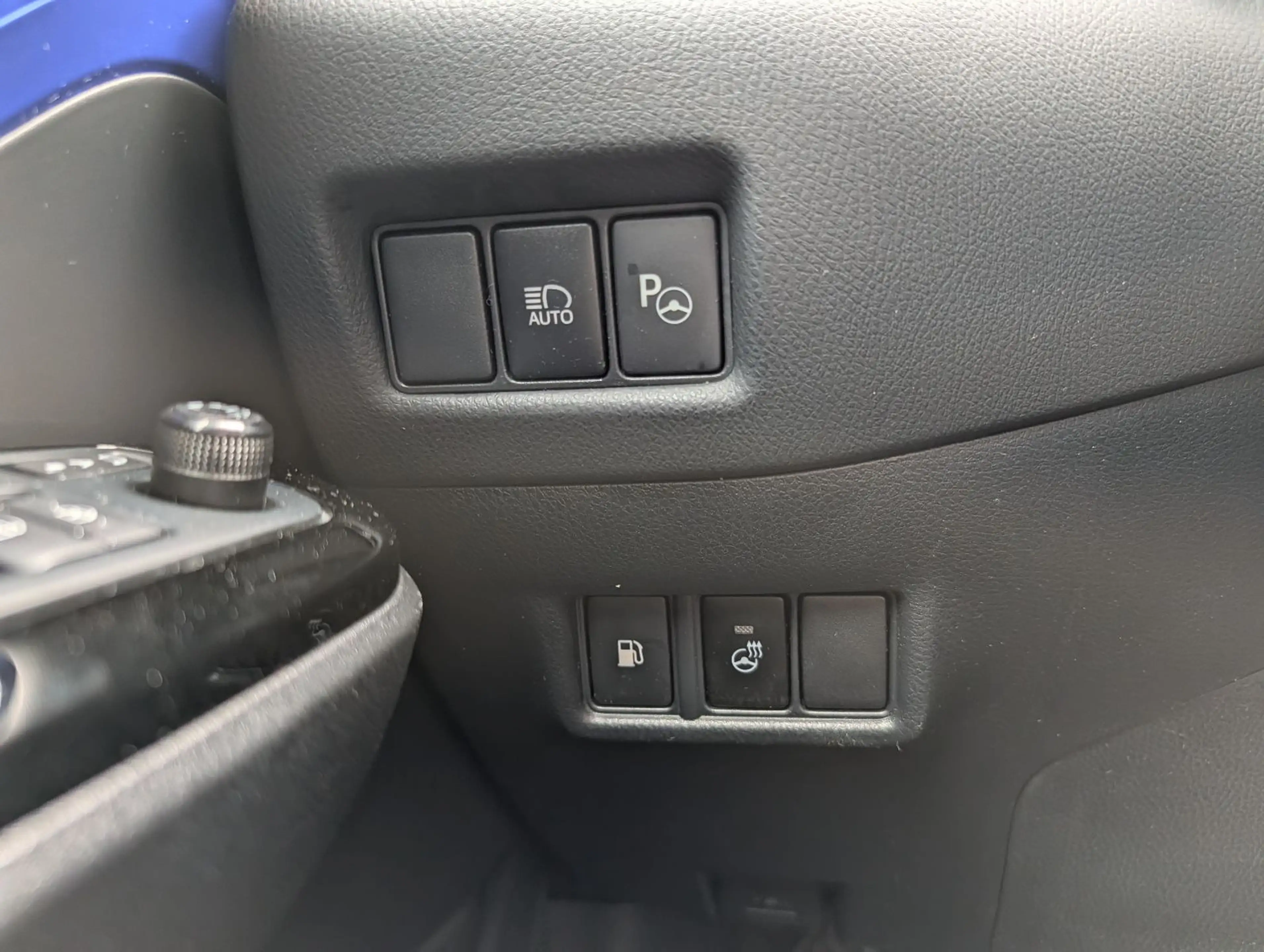 Toyota C-HR 2.0-l-VVTi Hybrid Style Selection *JBL* — photo 24