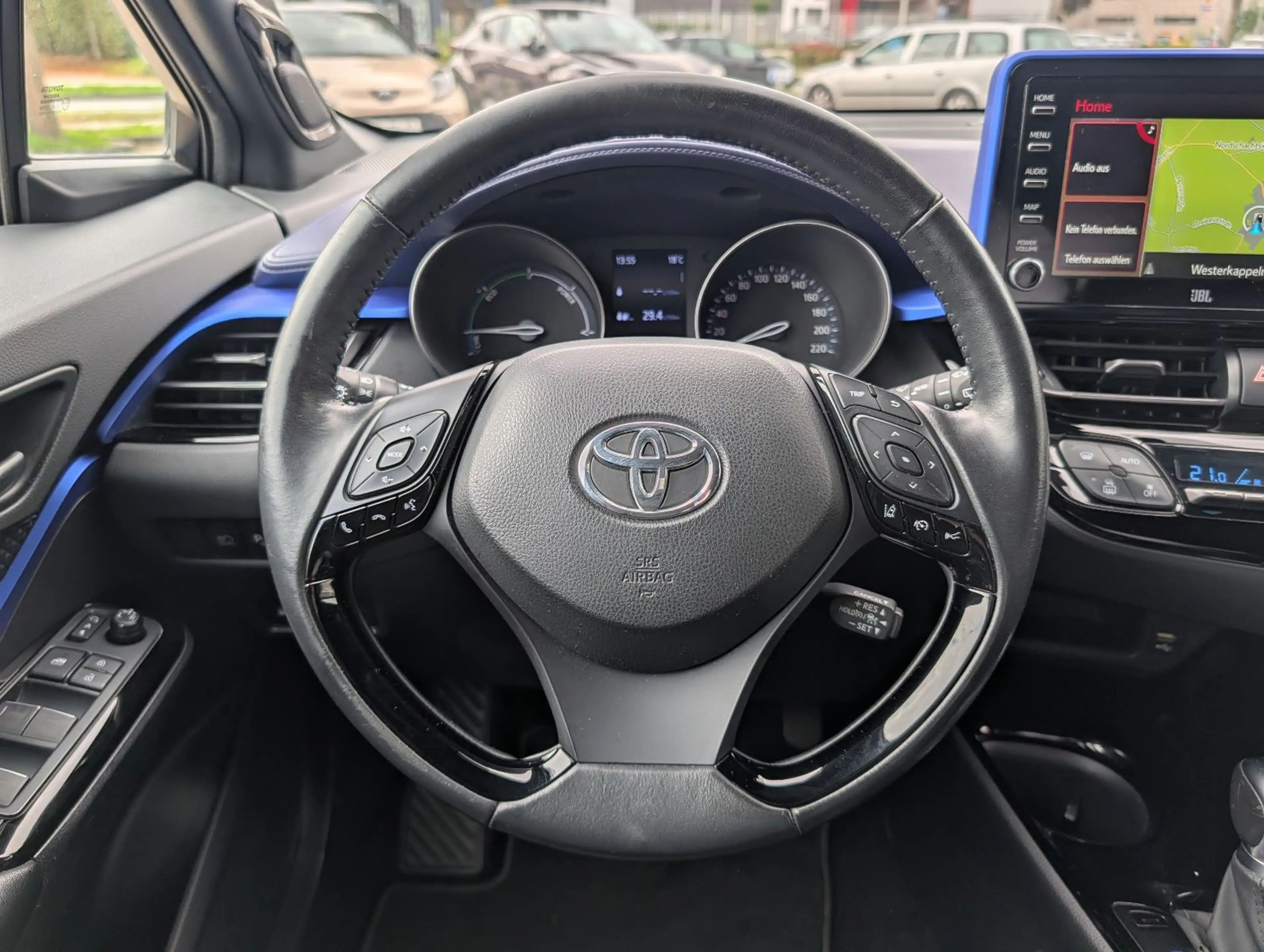 Toyota C-HR 2.0-l-VVTi Hybrid Style Selection *JBL* — photo 18