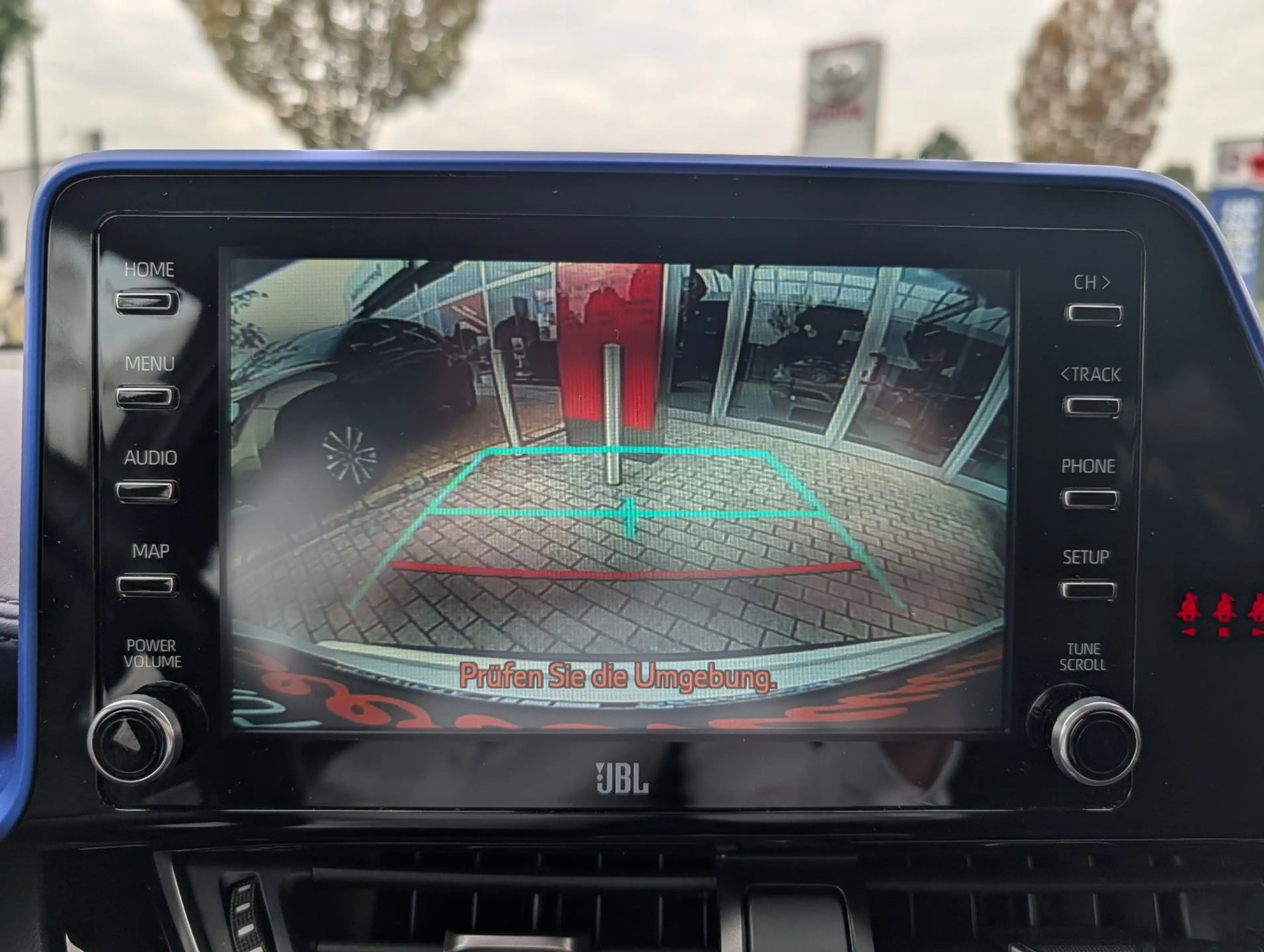 Toyota C-HR 2.0-l-VVTi Hybrid Style Selection *JBL* — photo 25