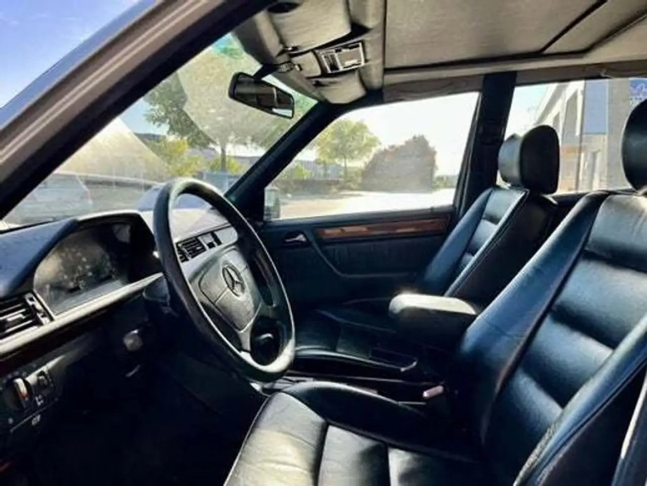 Mercedes-Benz E 300 D Turbo 4Matic, foto 10