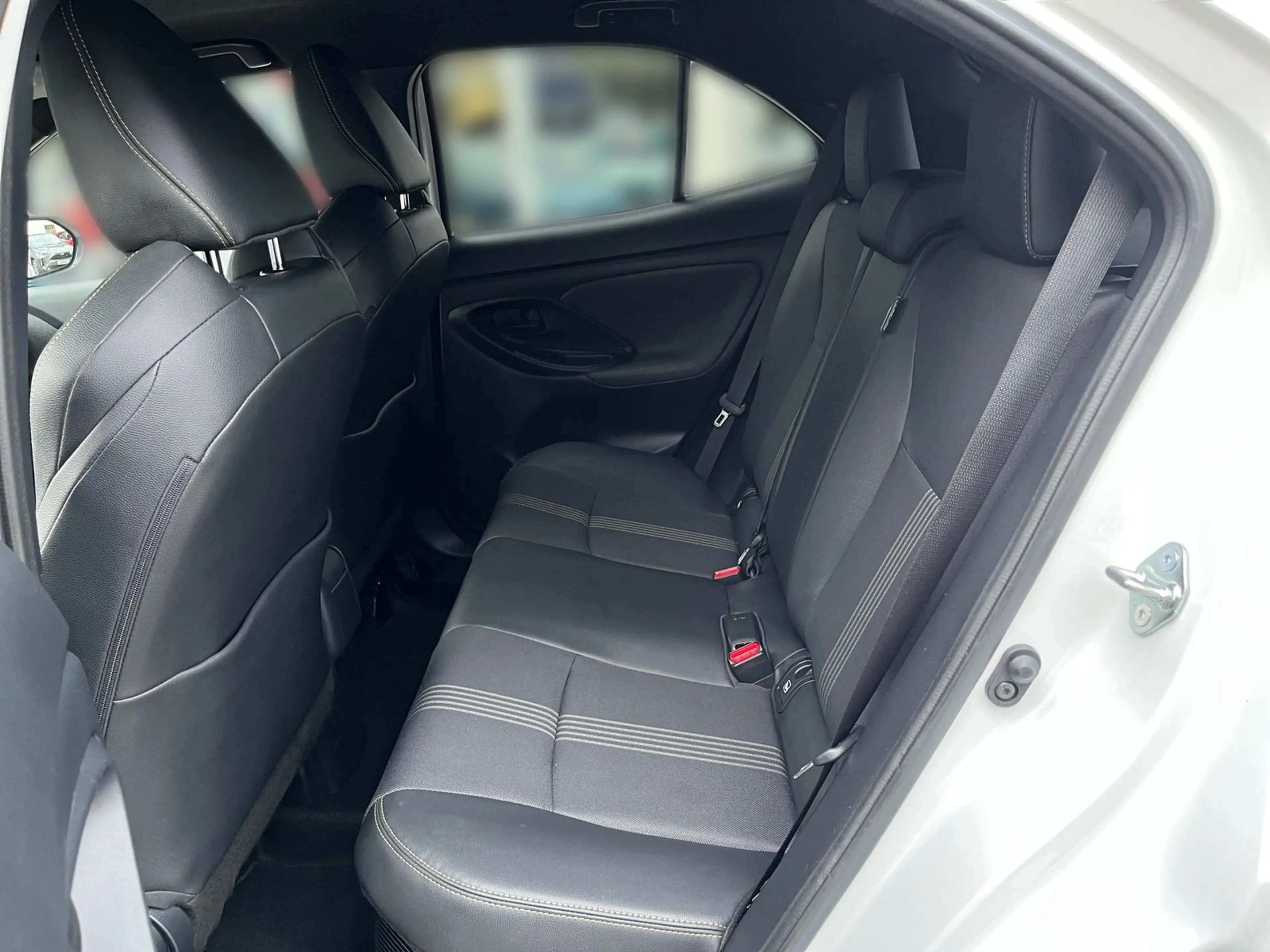 Toyota Yaris Cross 1.5Hybrid AWD-i Adventure,Matrix,HUD — photo 11