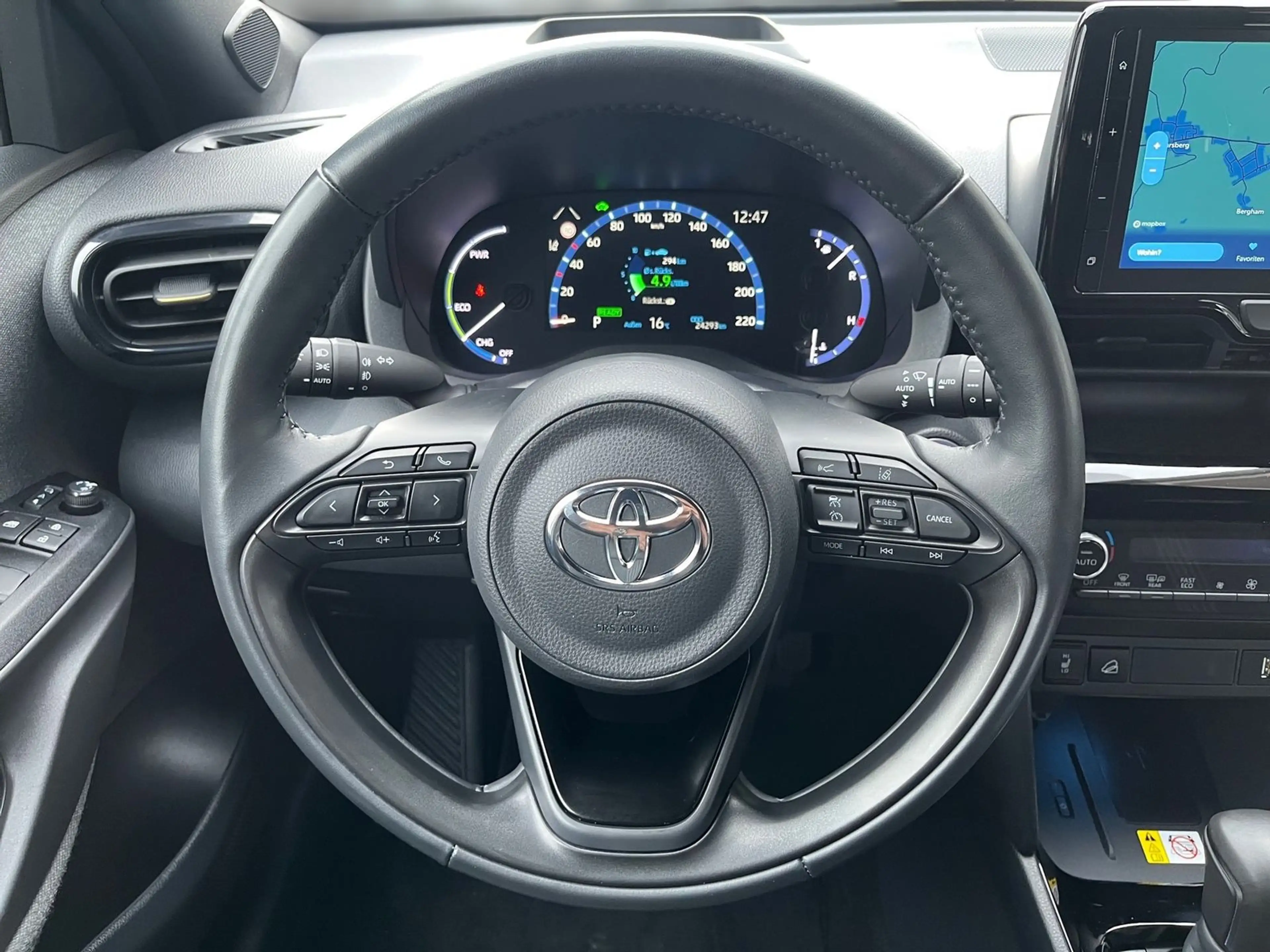 Toyota Yaris Cross 1.5Hybrid AWD-i Adventure,Matrix,HUD — photo 8