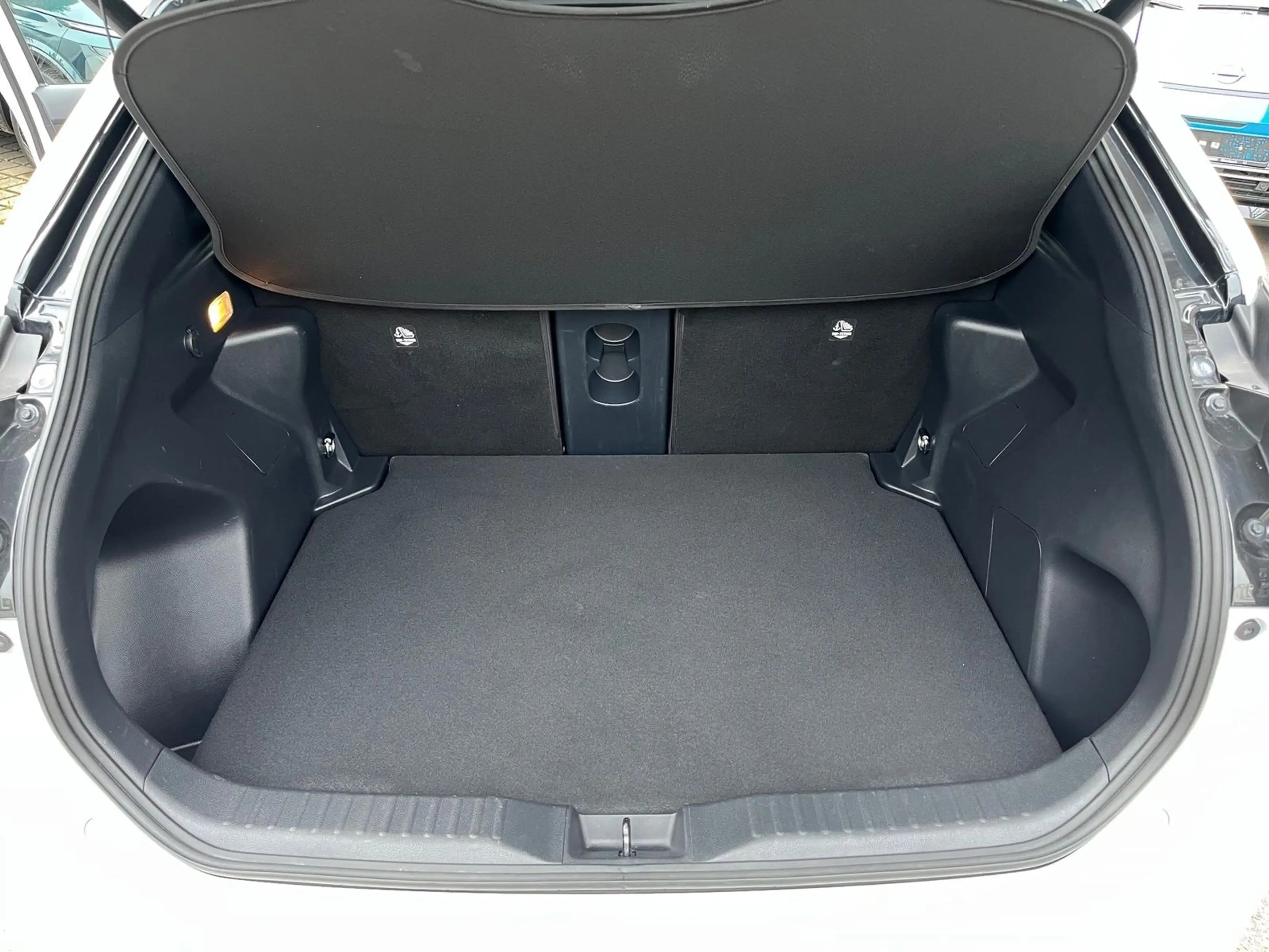 Toyota Yaris Cross 1.5Hybrid AWD-i Adventure,Matrix,HUD — photo 12