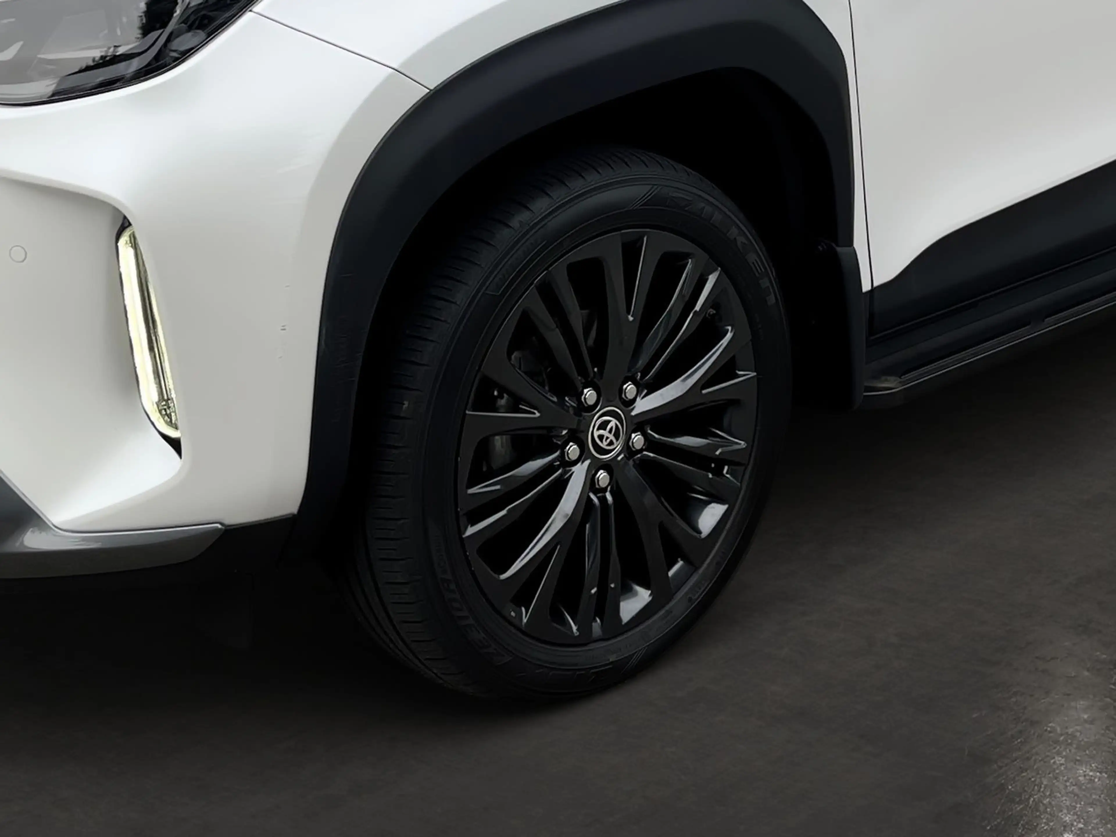 Toyota Yaris Cross 1.5Hybrid AWD-i Adventure,Matrix,HUD — photo 6