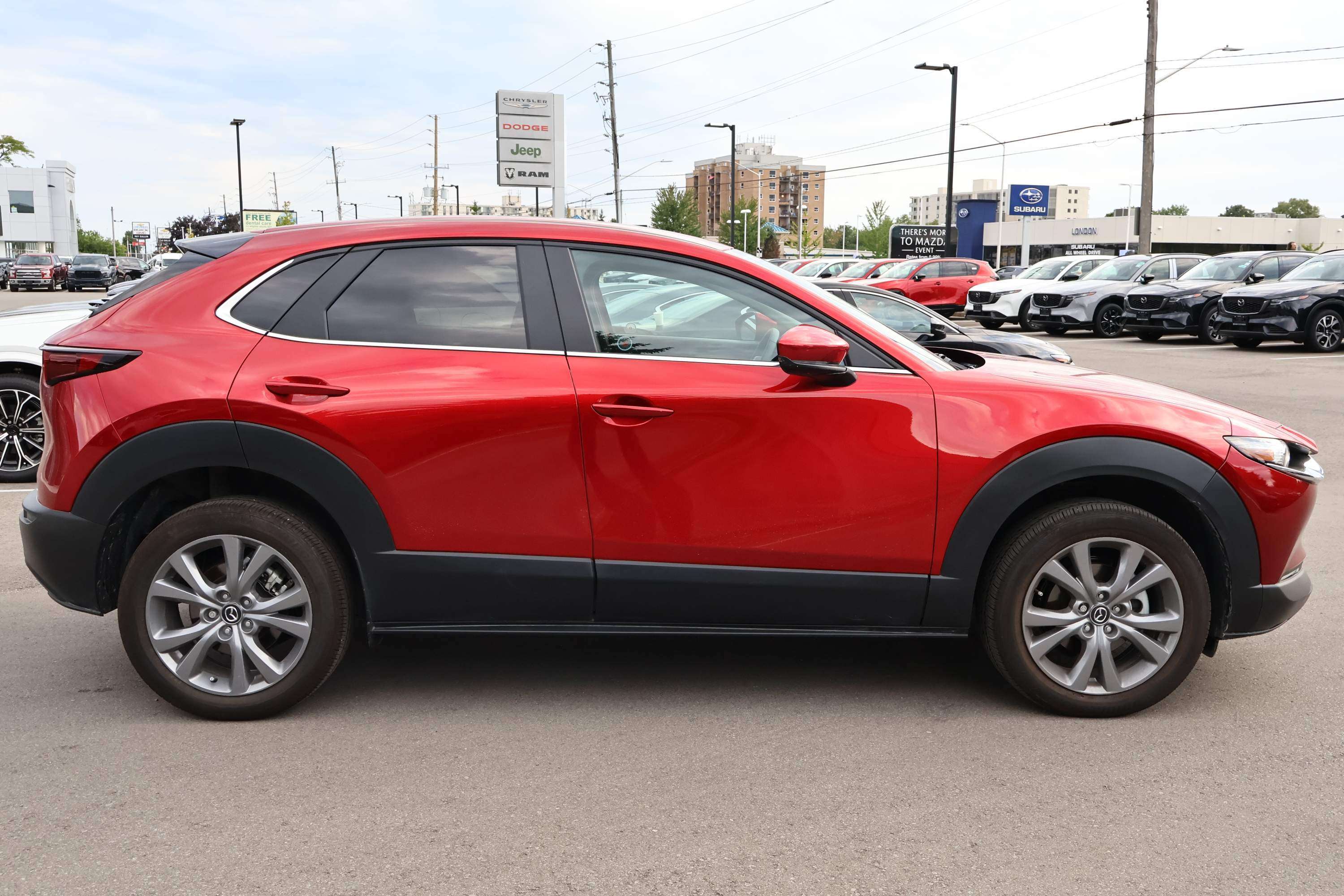 2025 Mazda CX-30 |VERY LOW KMS| FORMER LEASE| HEATED SEATS — снимка 1