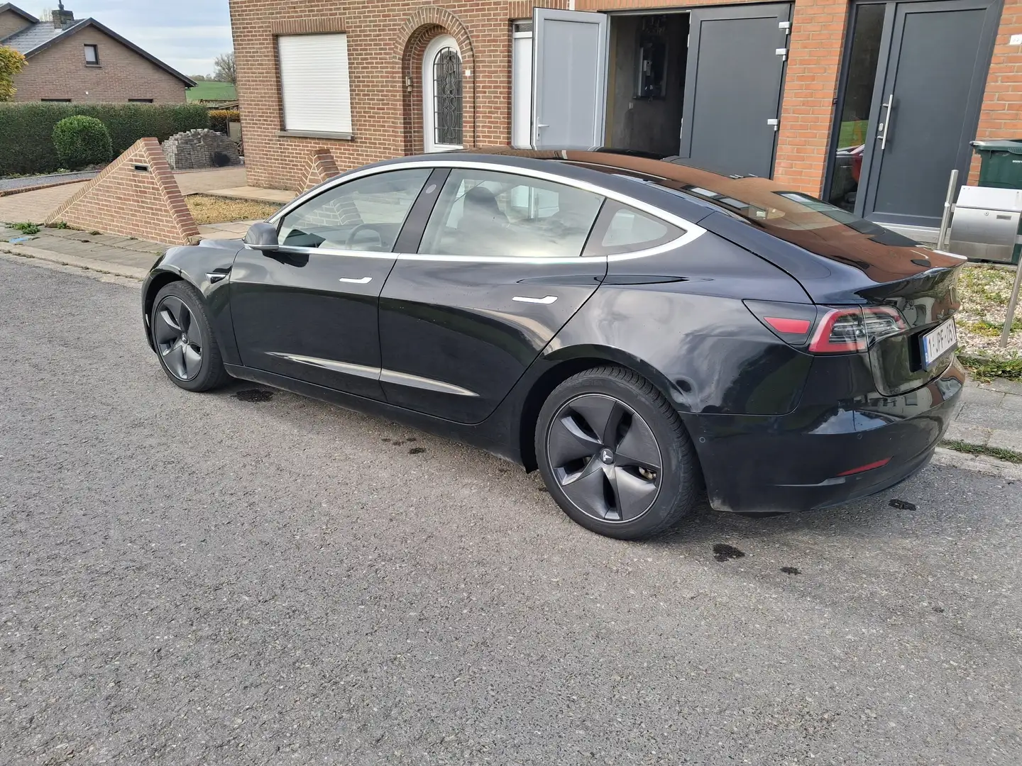 Tesla Model 3 Allradantrieb Dual Motor Zwart - 1