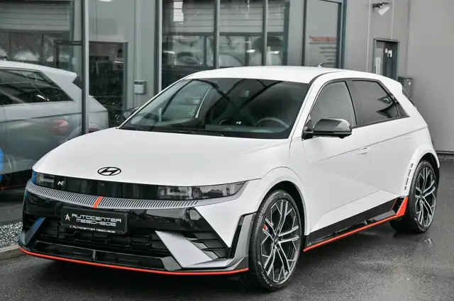 Hyundai Ioniq 5 view 2