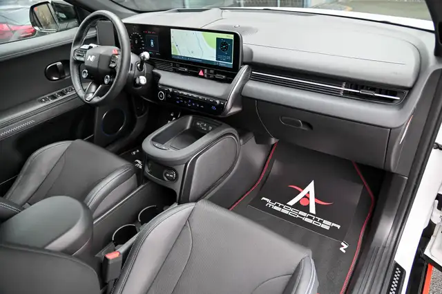 Hyundai Ioniq 5 view 11