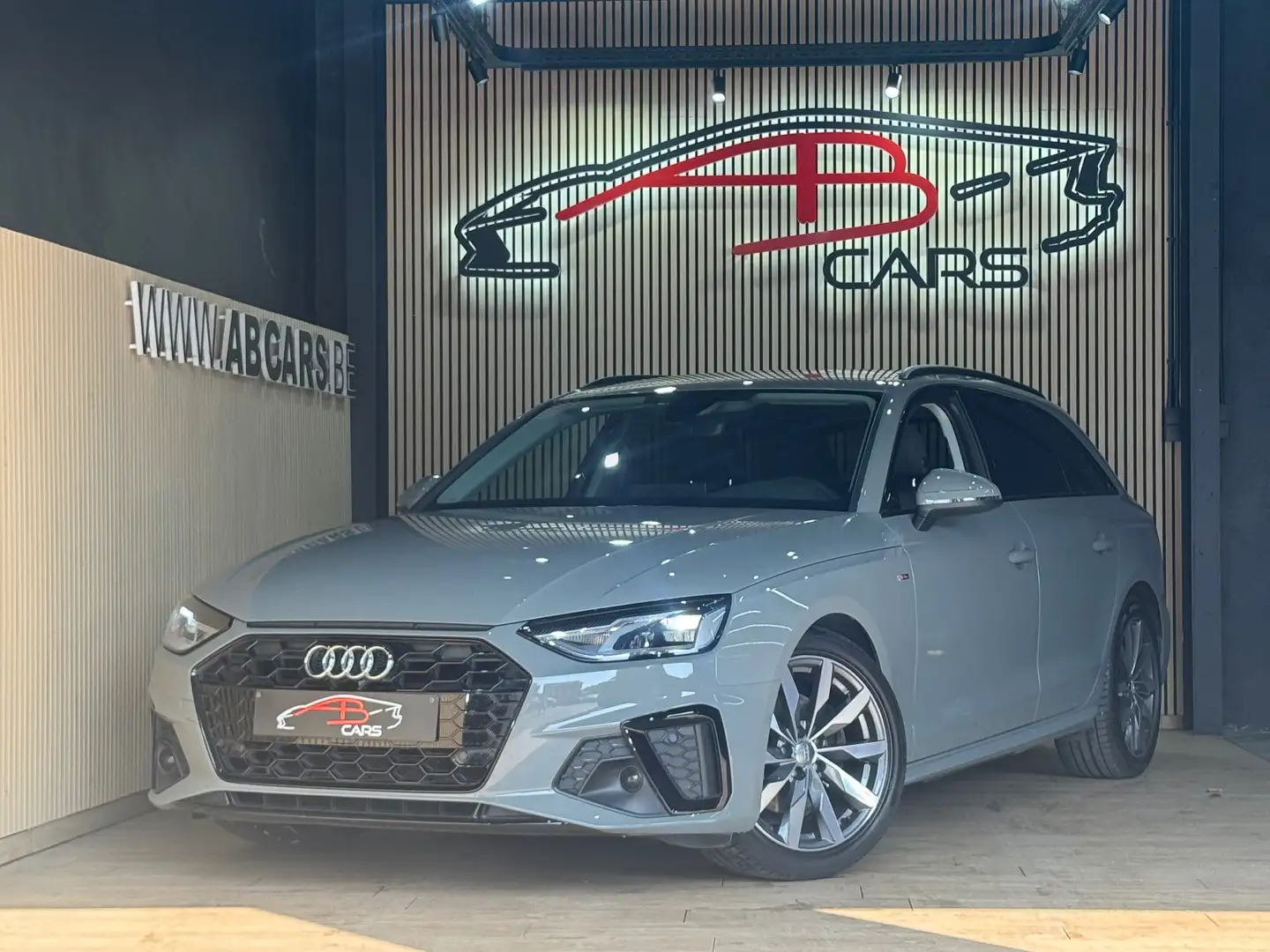 Audi A4 Avant 30 TDi S line tronic * GARANTIE 12 MOIS * Grey - 1