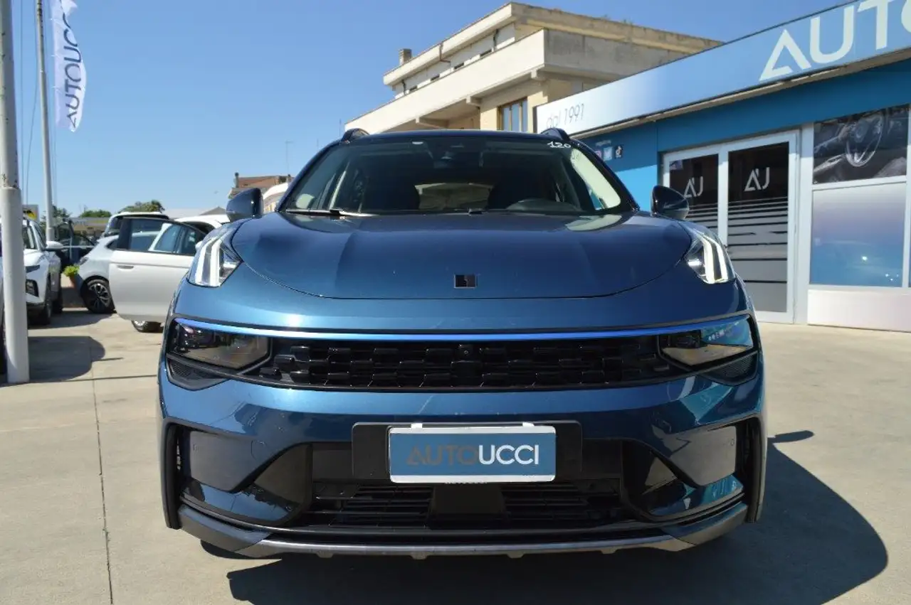 Lynk & Co 01 2023