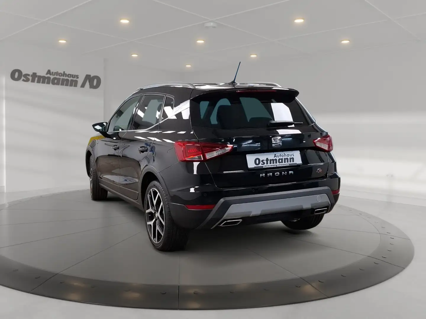 SEAT Arona 1.0 TSI FR RFK Klima ACC 18'' Zwart - 2