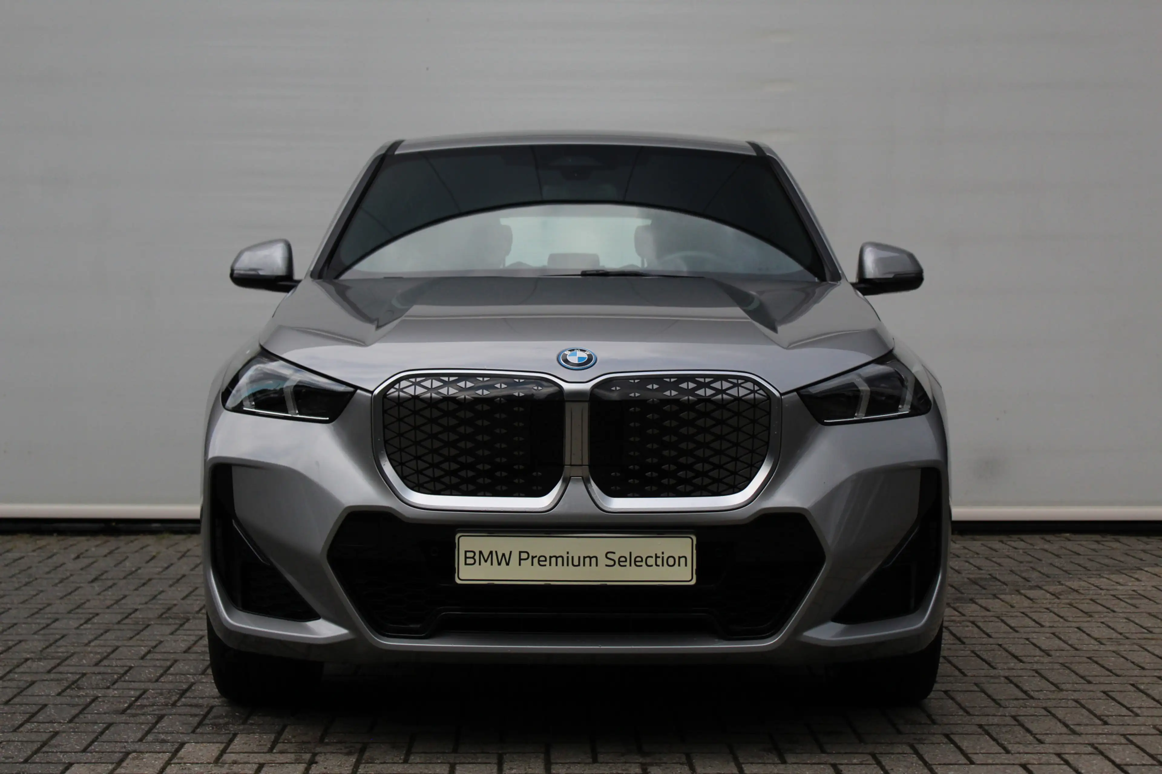 BMW iX1 xDrive30 M Sport / Sportstoelen / Comfort Access / — photo 2