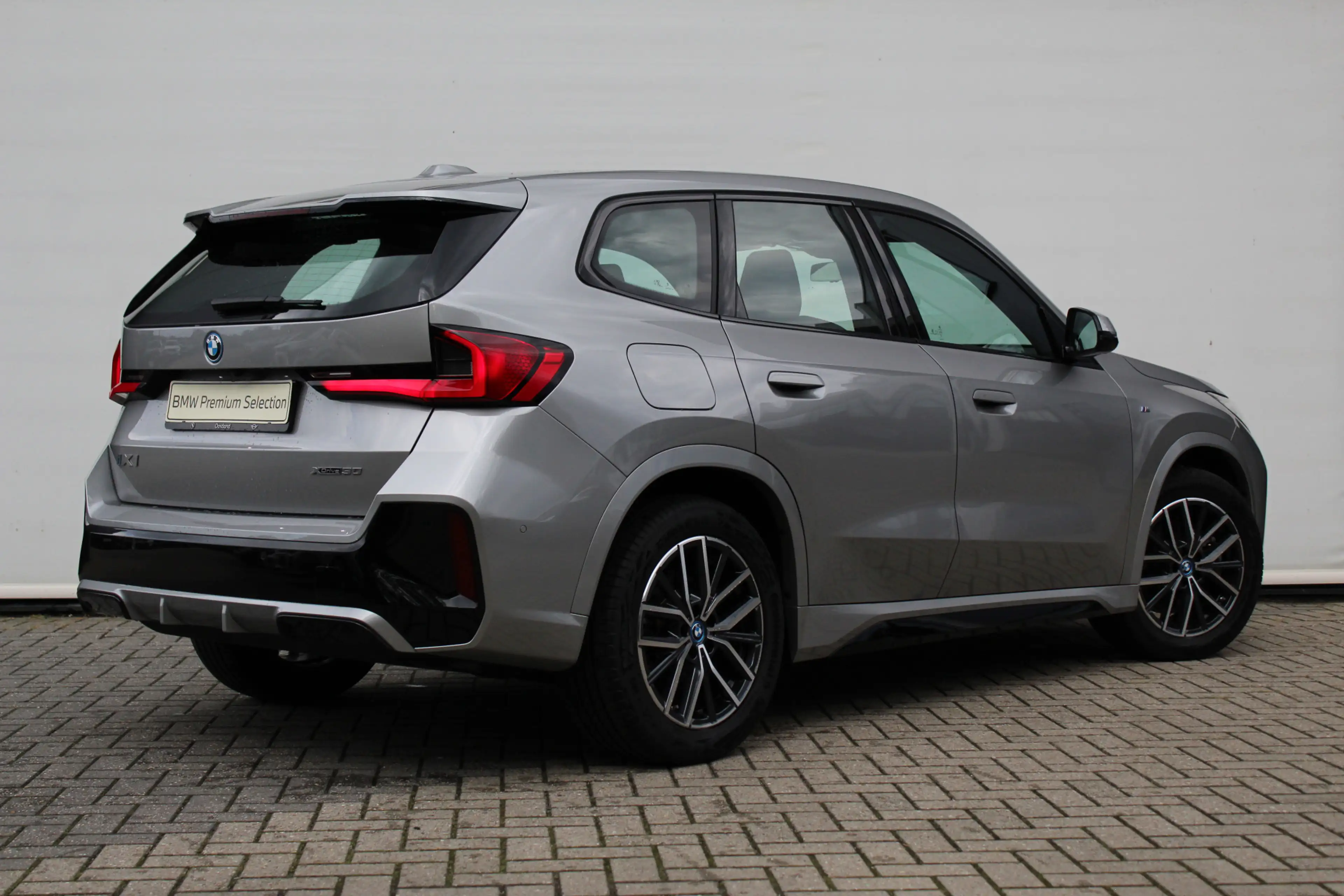 BMW iX1 xDrive30 M Sport / Sportstoelen / Comfort Access / — photo 5