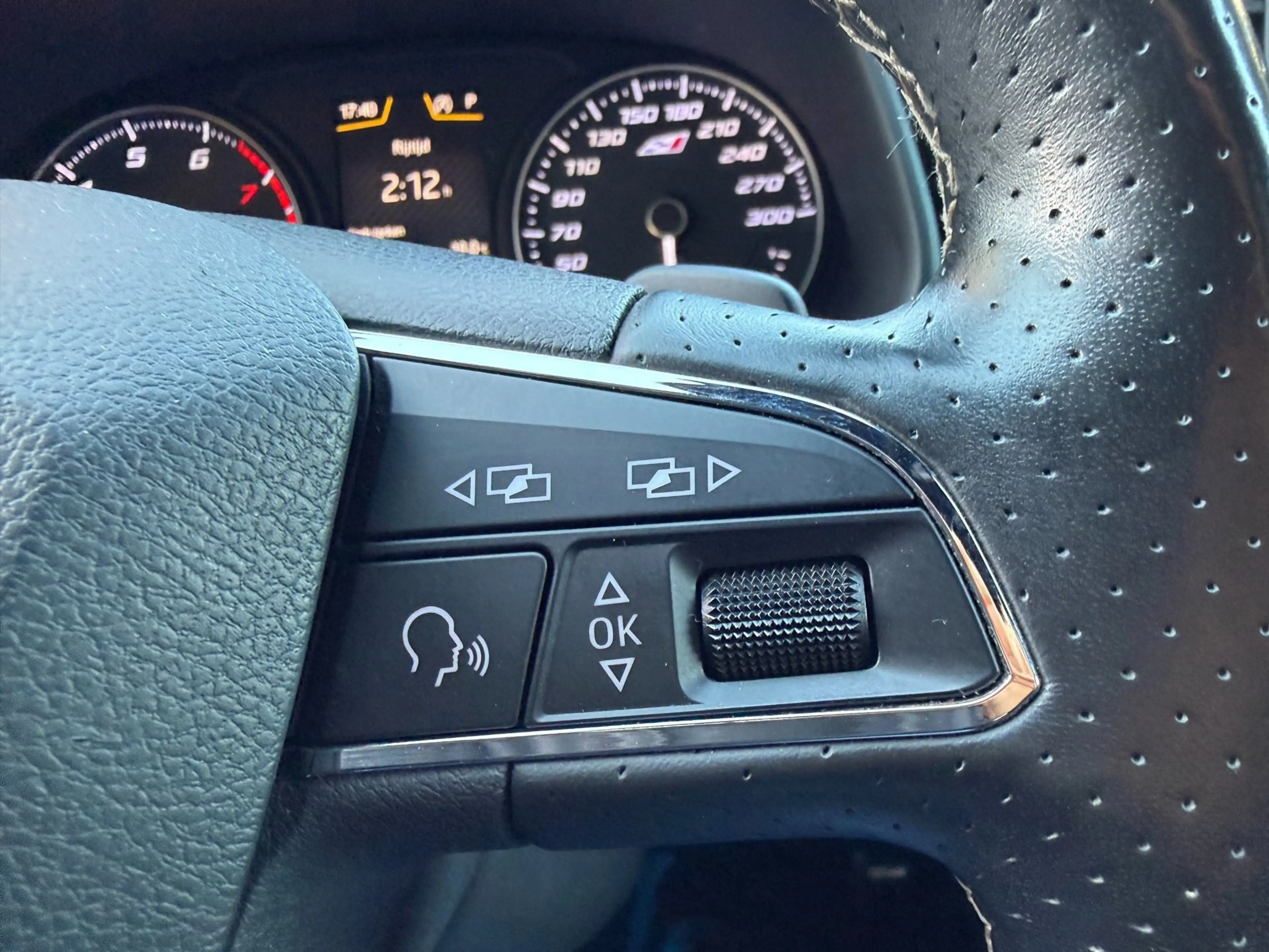 SEAT Leon ST 2.0 TSI 4DRIVE CUPRA 300|Pano|Keyless|Camera — photo 29