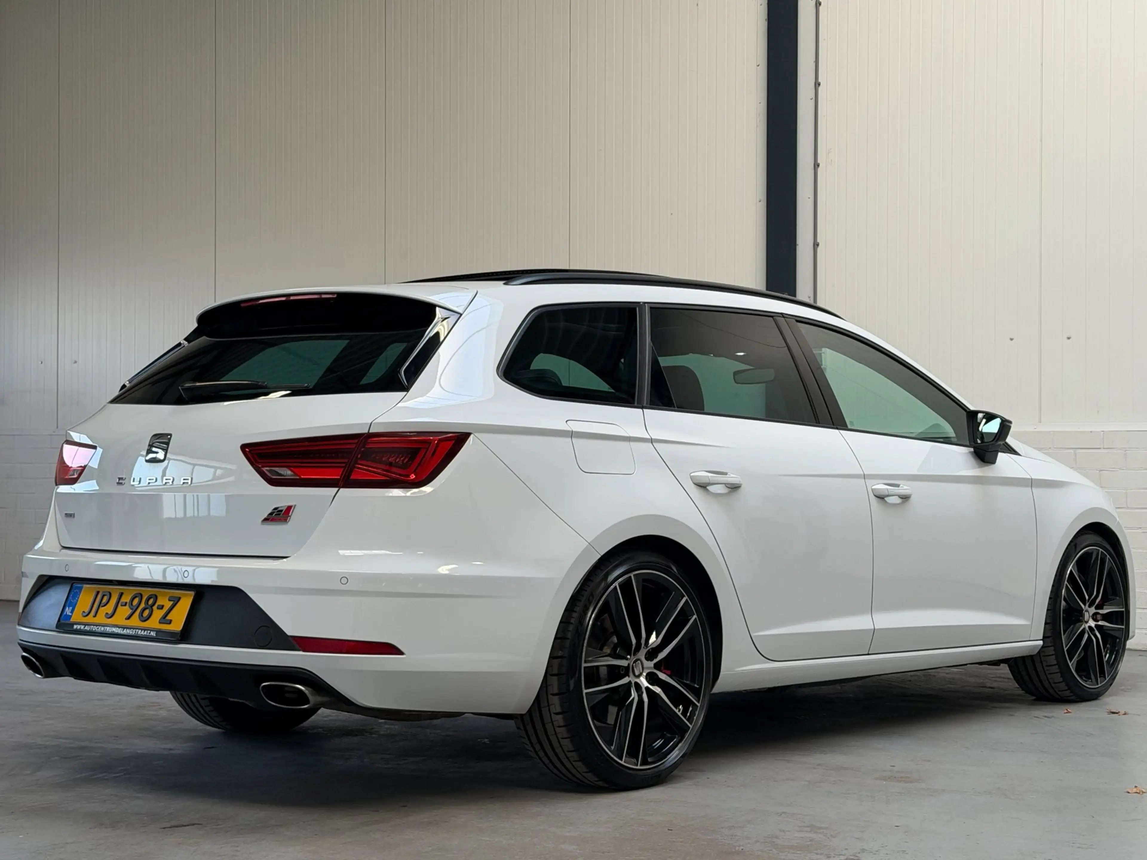 SEAT Leon ST 2.0 TSI 4DRIVE CUPRA 300|Pano|Keyless|Camera — photo 4
