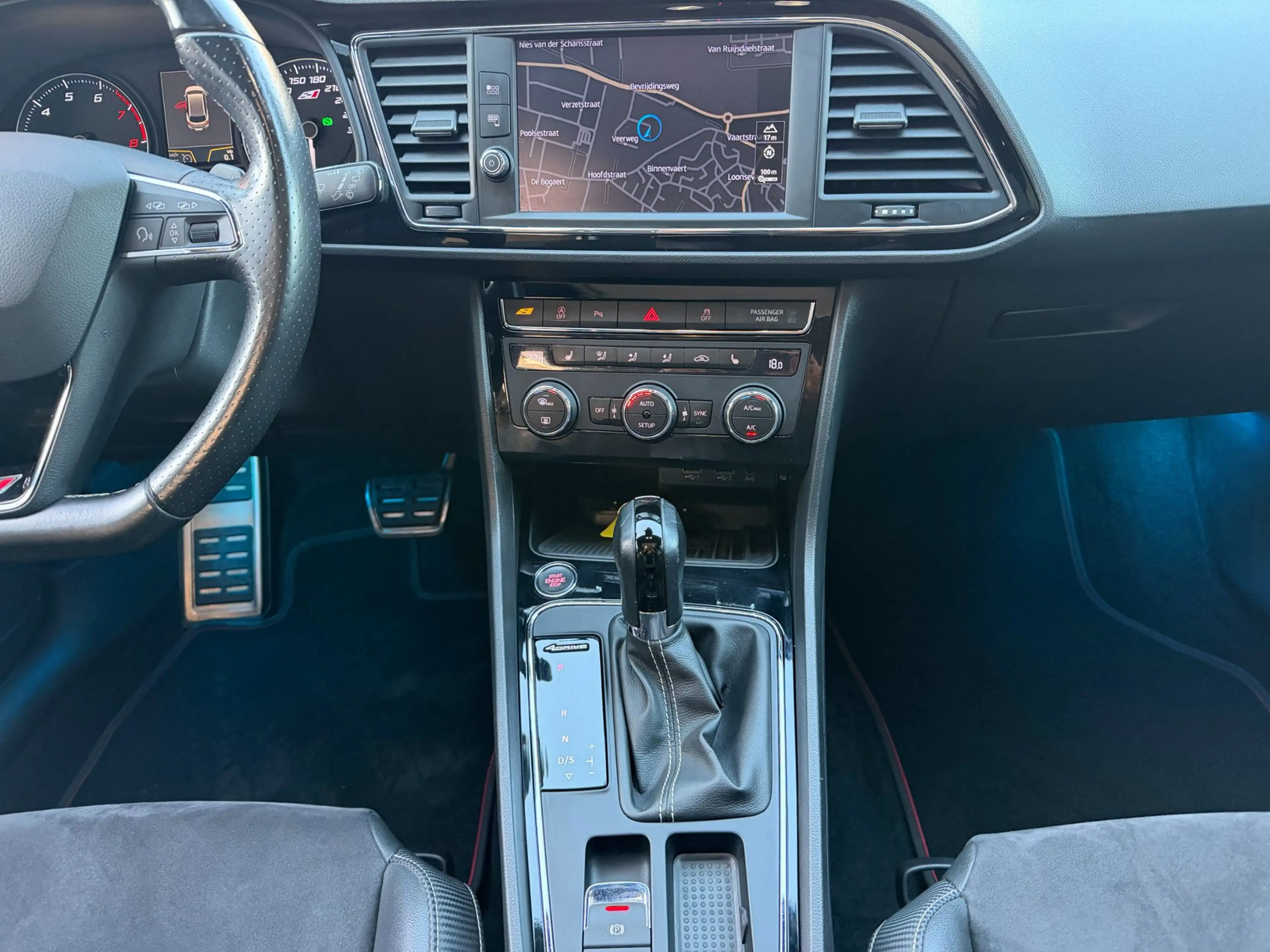 SEAT Leon ST 2.0 TSI 4DRIVE CUPRA 300|Pano|Keyless|Camera — photo 21