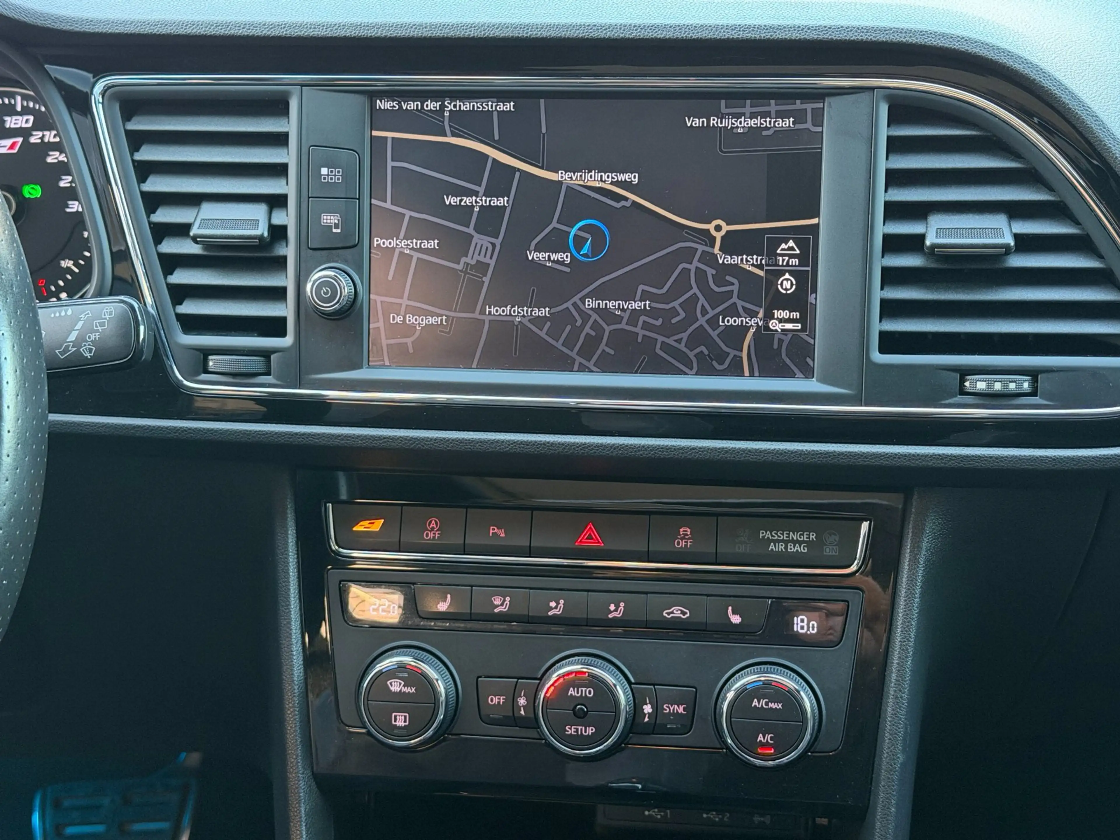 SEAT Leon ST 2.0 TSI 4DRIVE CUPRA 300|Pano|Keyless|Camera — photo 22