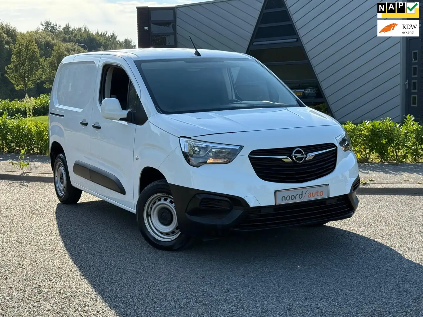 Opel Combo 1.2 Turbo L1H1 Selection | Airco | cruise | radio Wit - 1