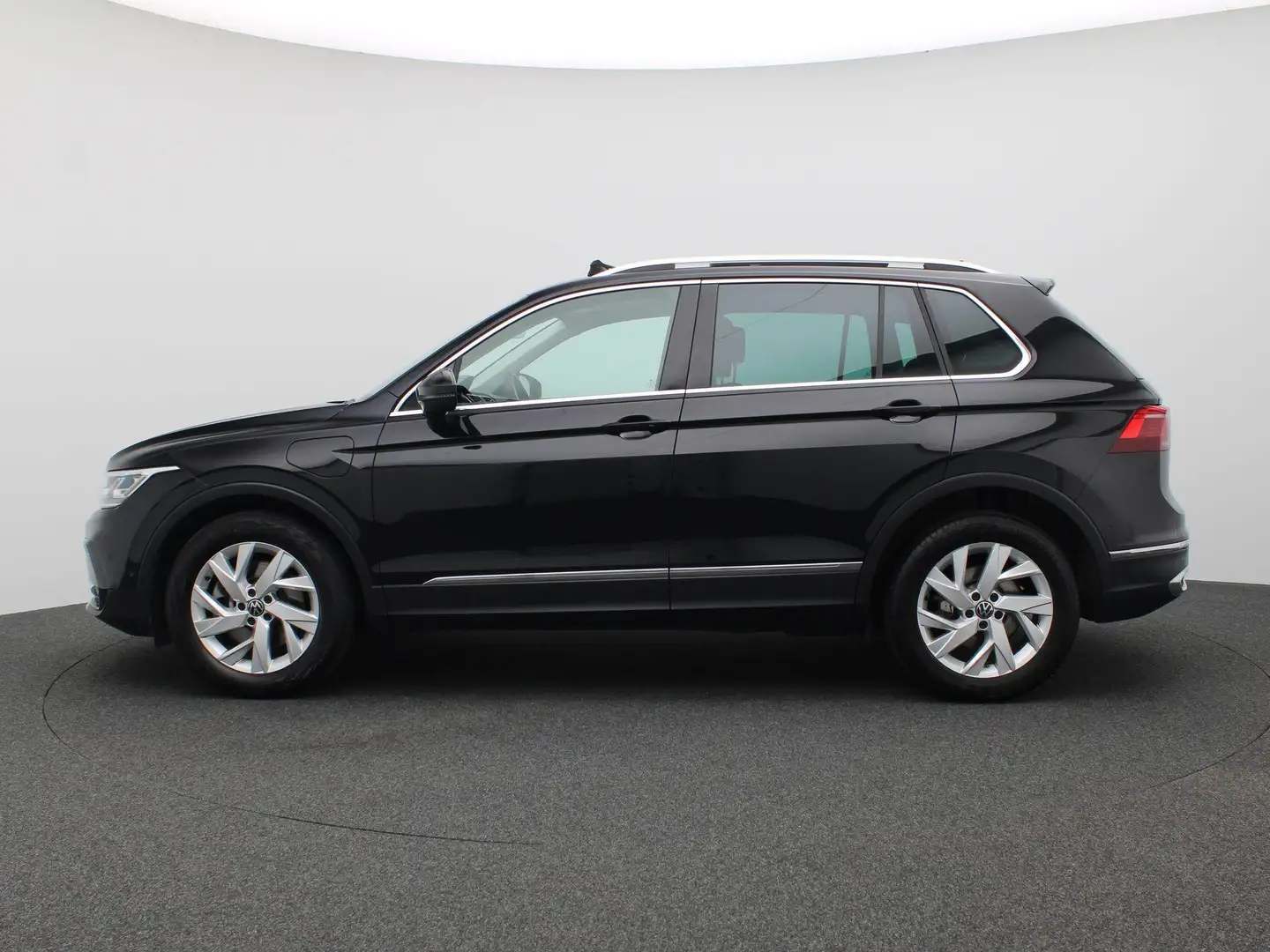Volkswagen Tiguan 1.4 TSI eHybrid Elegance 245PK DSG Pano-Schuifdak, Noir - 2