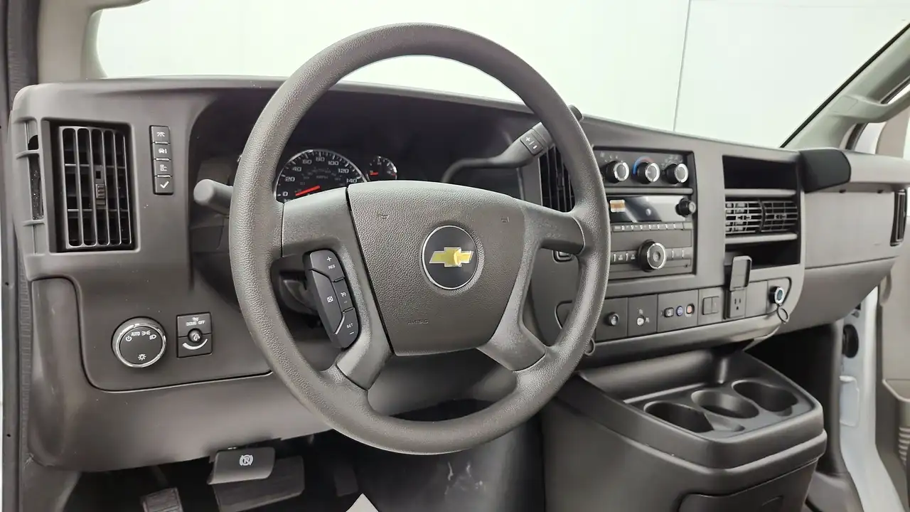 Chevrolet Express 3500 снимка Chevrolet Express 3500