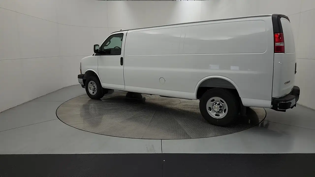 Chevrolet Express 3500 снимка Chevrolet Express 3500