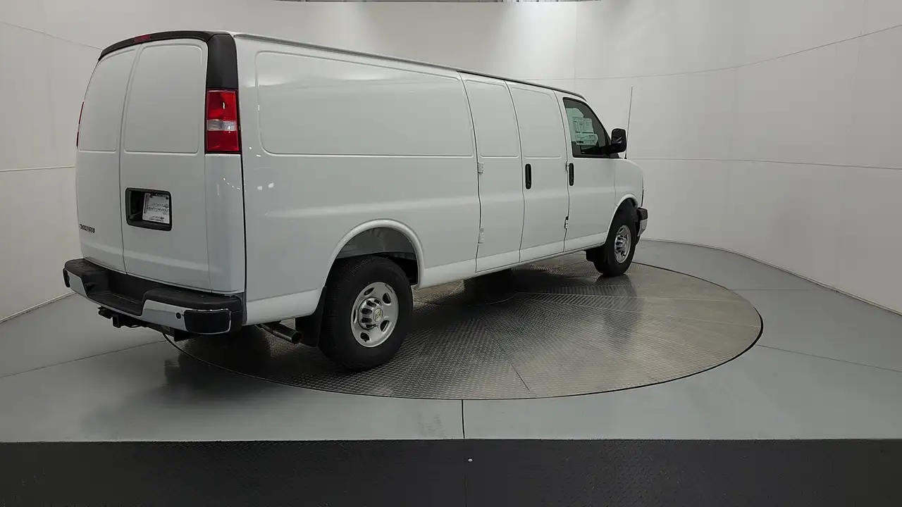 Chevrolet Express 3500 снимка Chevrolet Express 3500