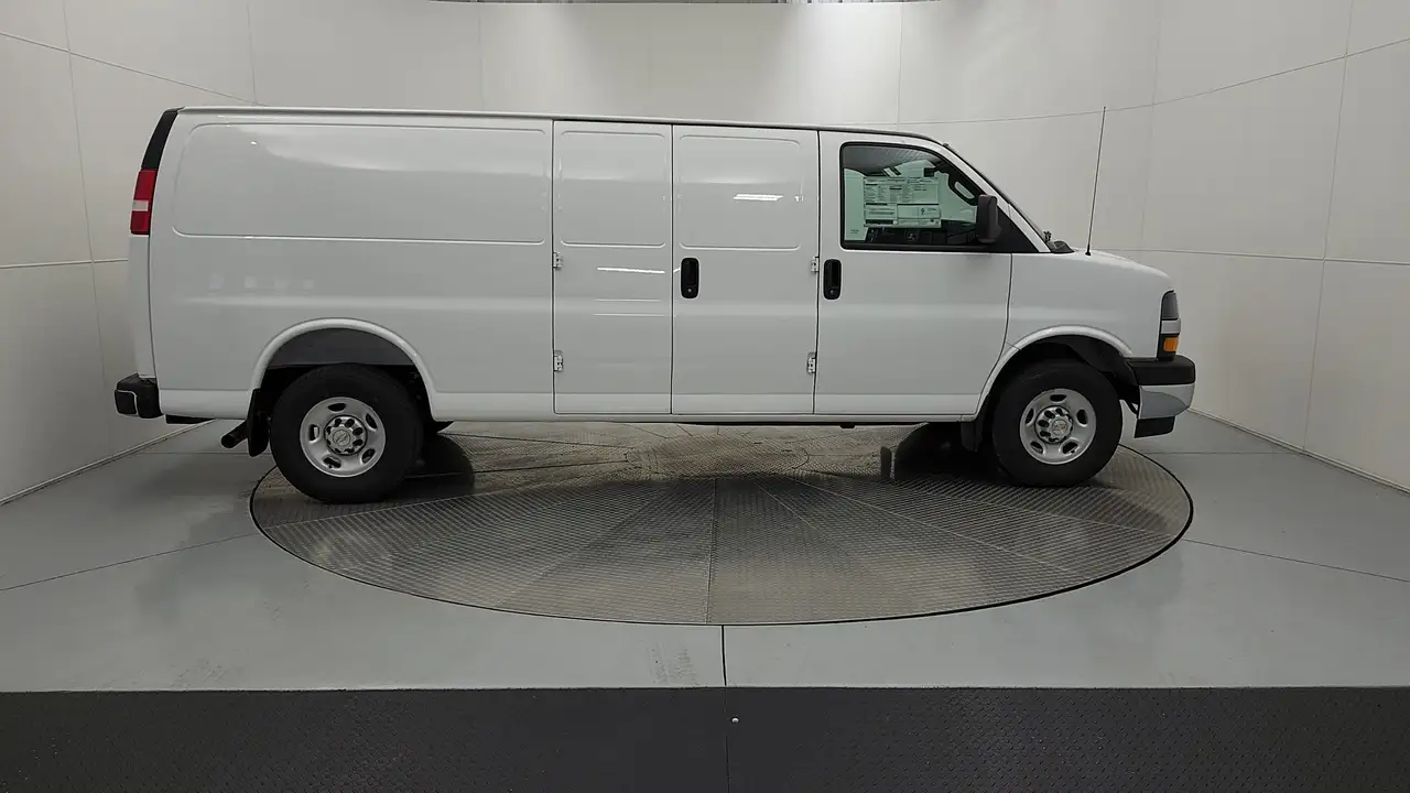 Chevrolet Express 3500 снимка Chevrolet Express 3500