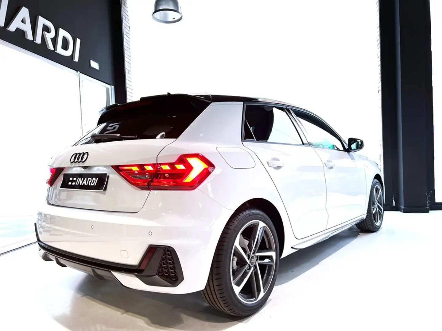 Audi A1 Sportback 35 TFSI Adrenalin Black Edition S tronic Blanc - 2