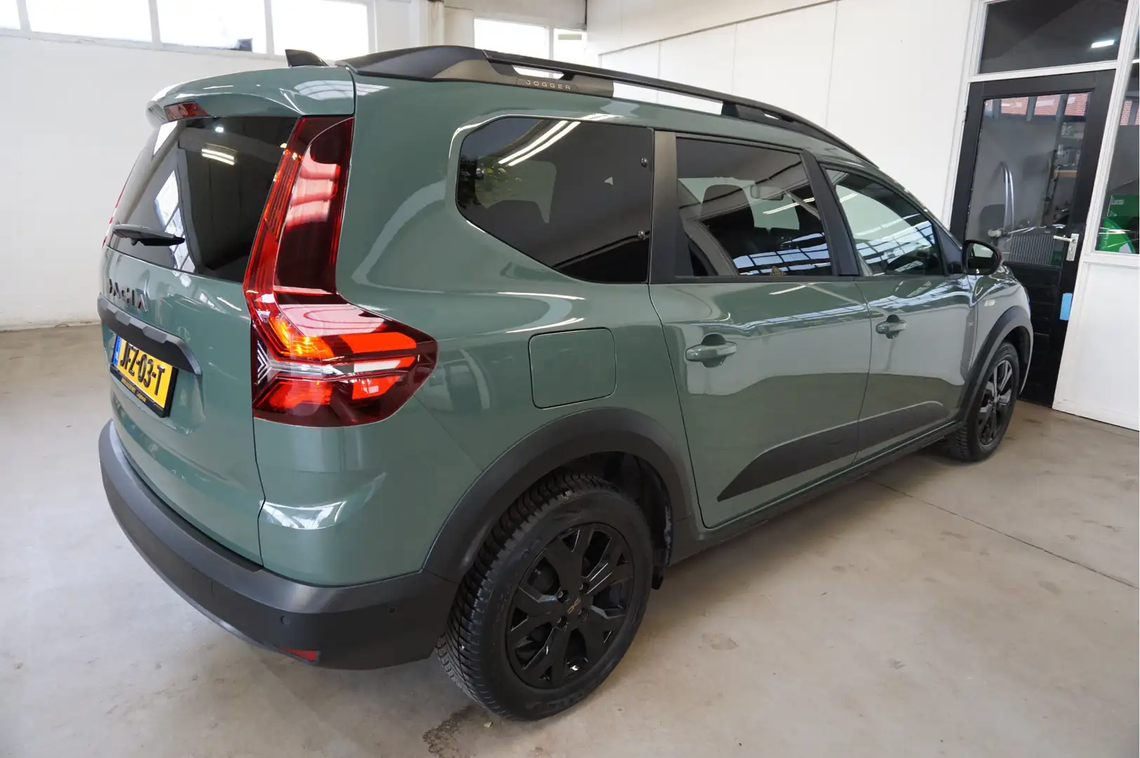 Dacia Jogger 1.0 TCe 110 Extreme 7p. Camera Navigatie enz. Groen - 2
